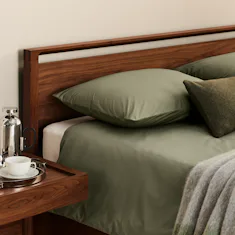DWR percale sheets in moss on Matera Bed