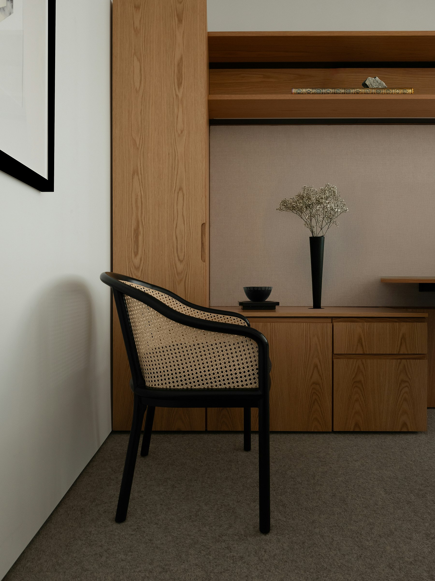 Landmark Chair, Geiger | MillerKnoll