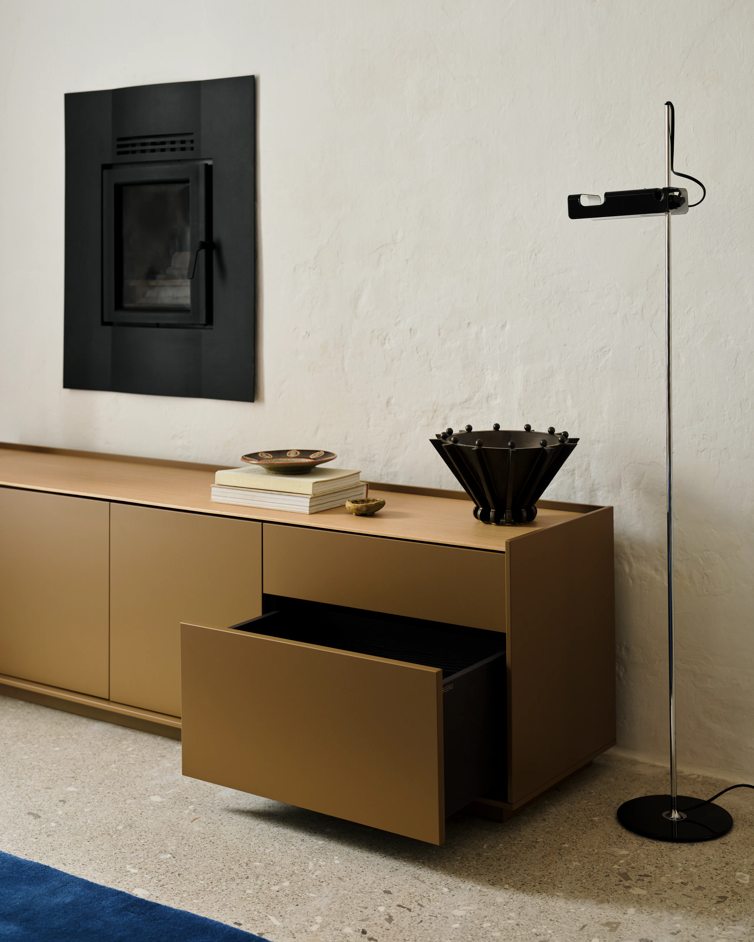 Bera Media Unit in Oak and Camel in a living room.