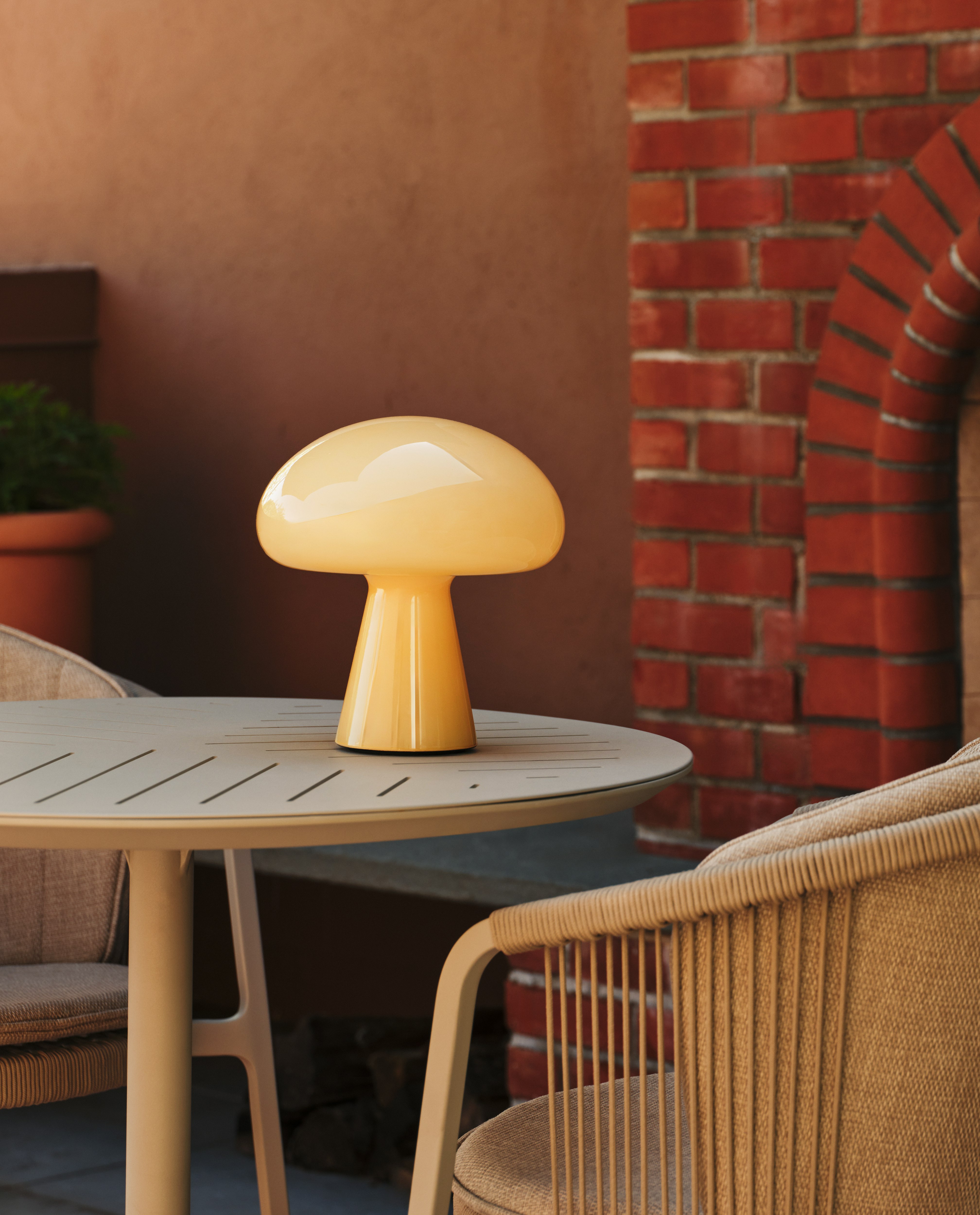 Obello Portable Lamp