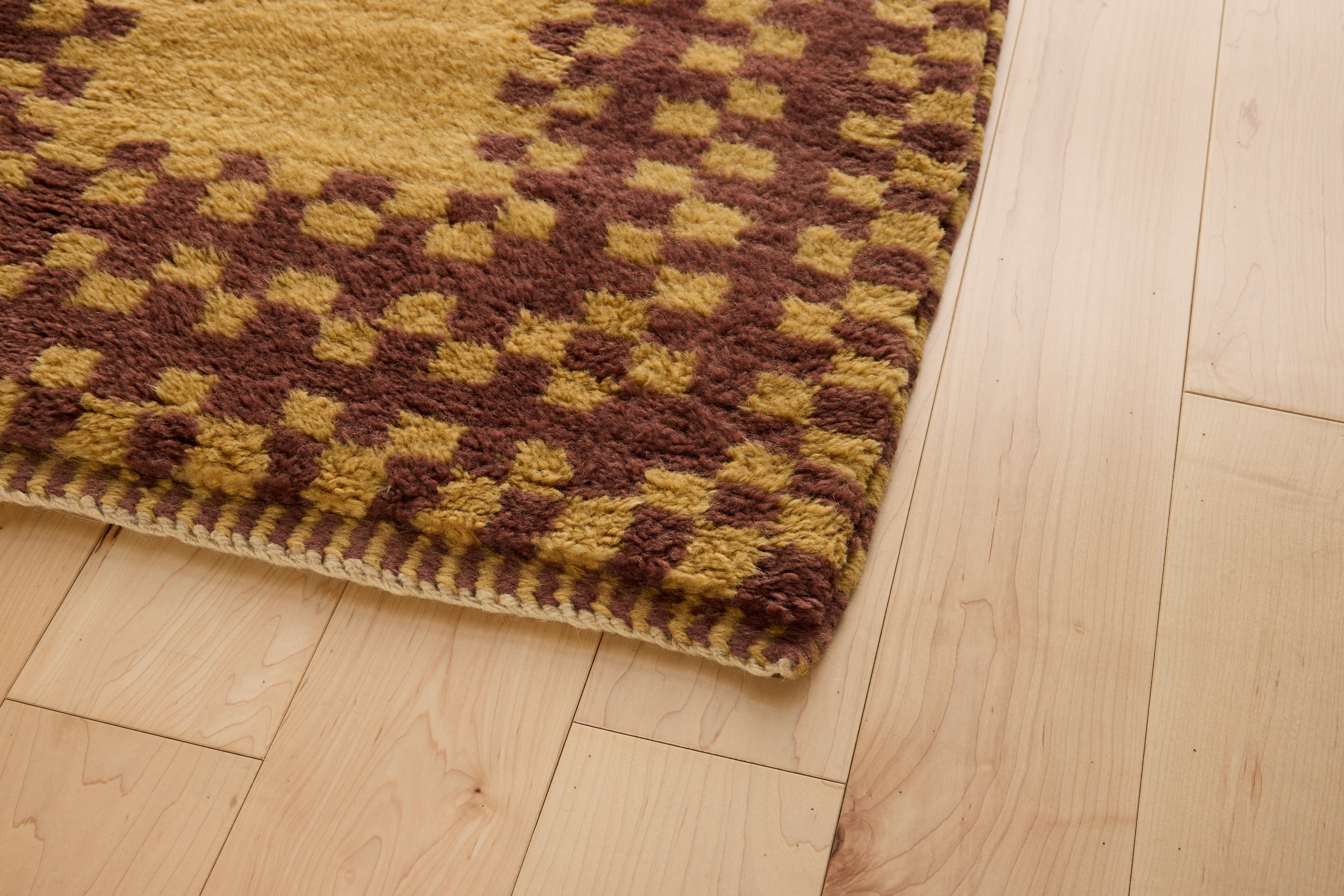 Manor Rug - goldenrod