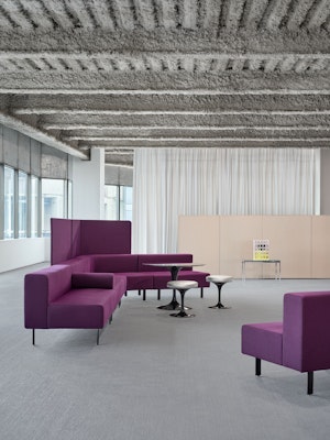 Skyline Lounge Saarinen Lounge Height Table Tulip Stools