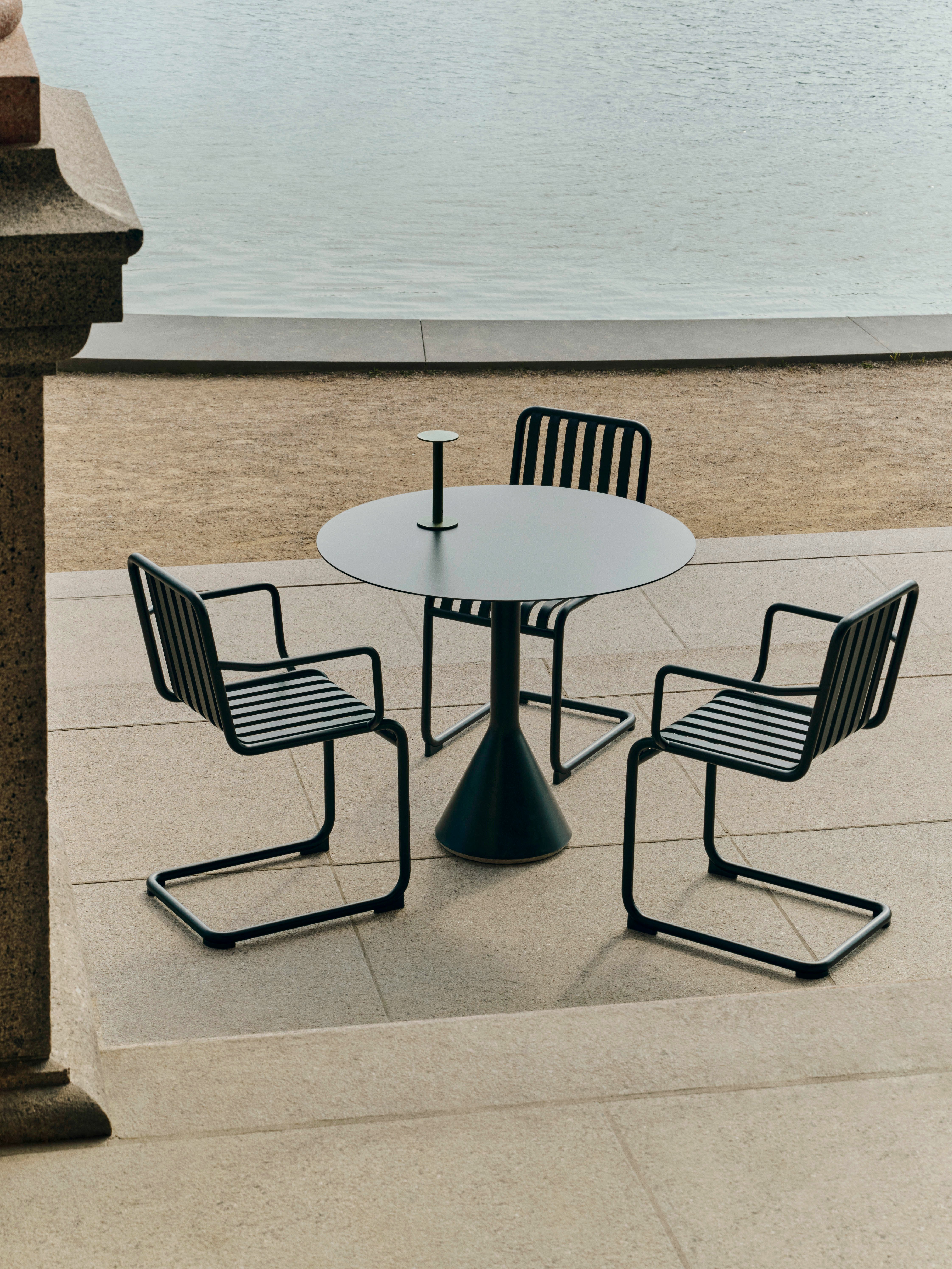 Palissade Cantilever Dining Armchair