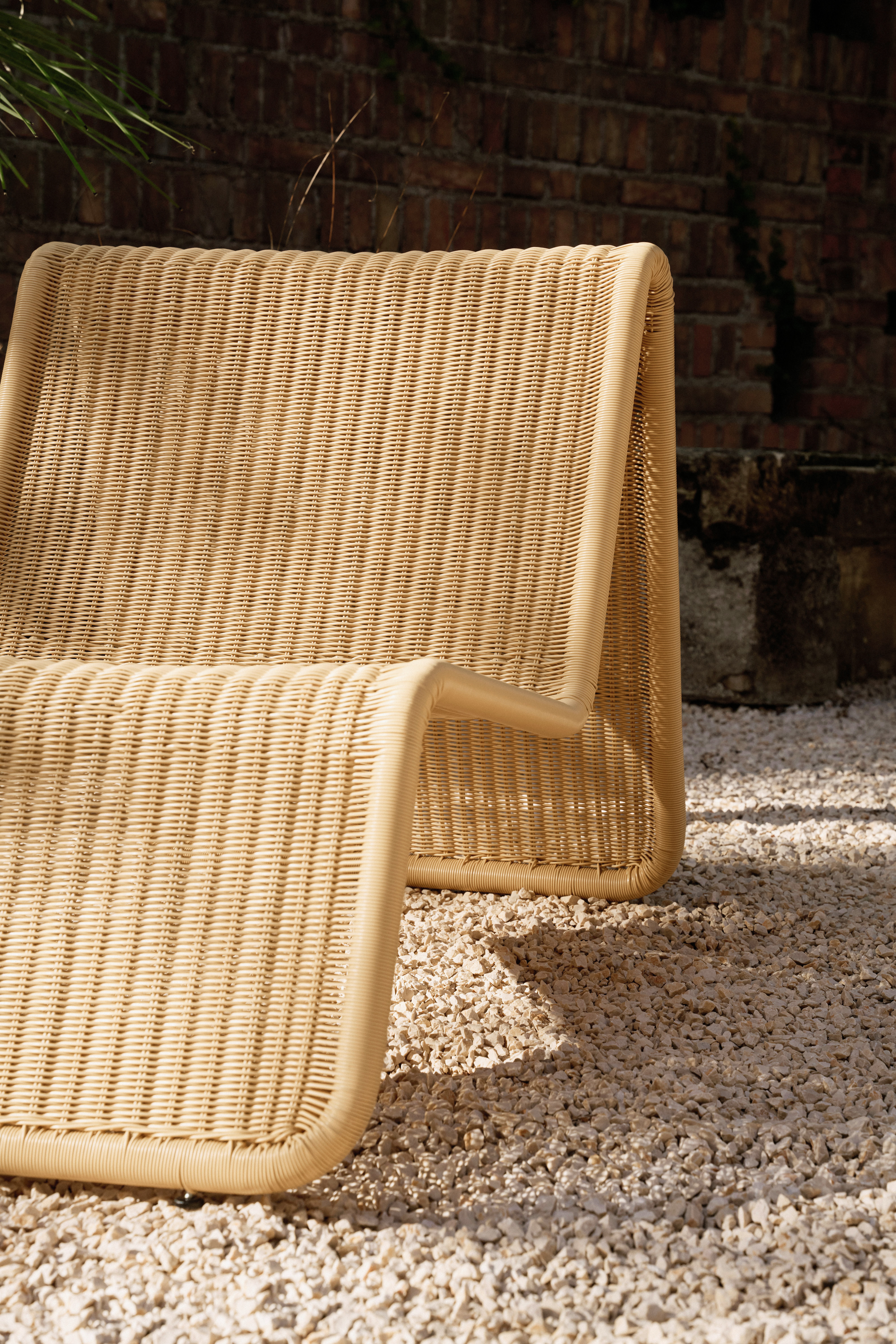 P3 Outdoor Lounge Chair