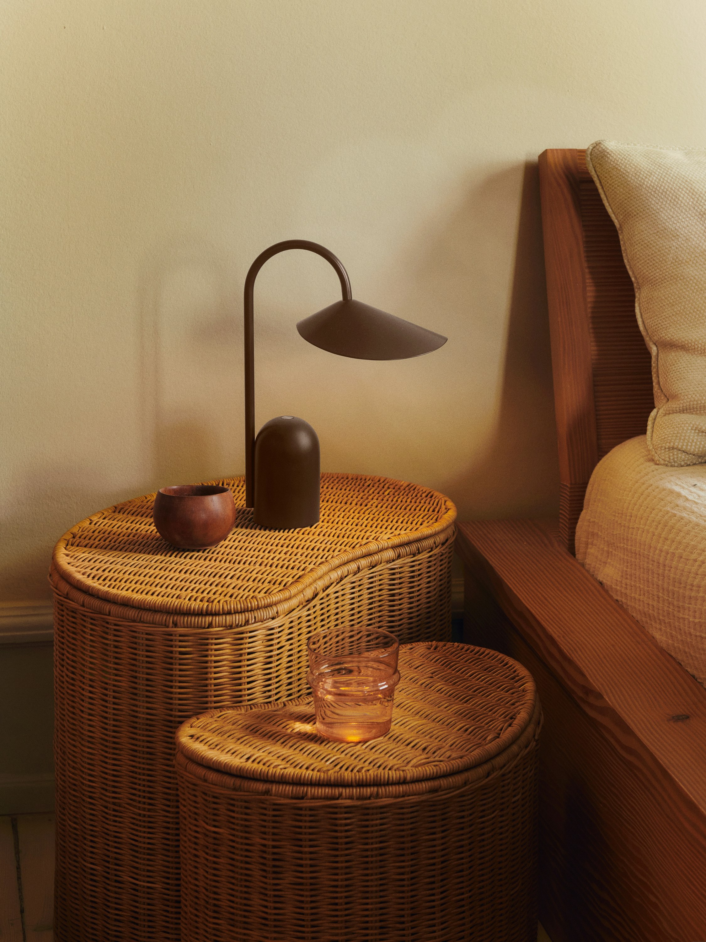 Arum Portable Lamp
