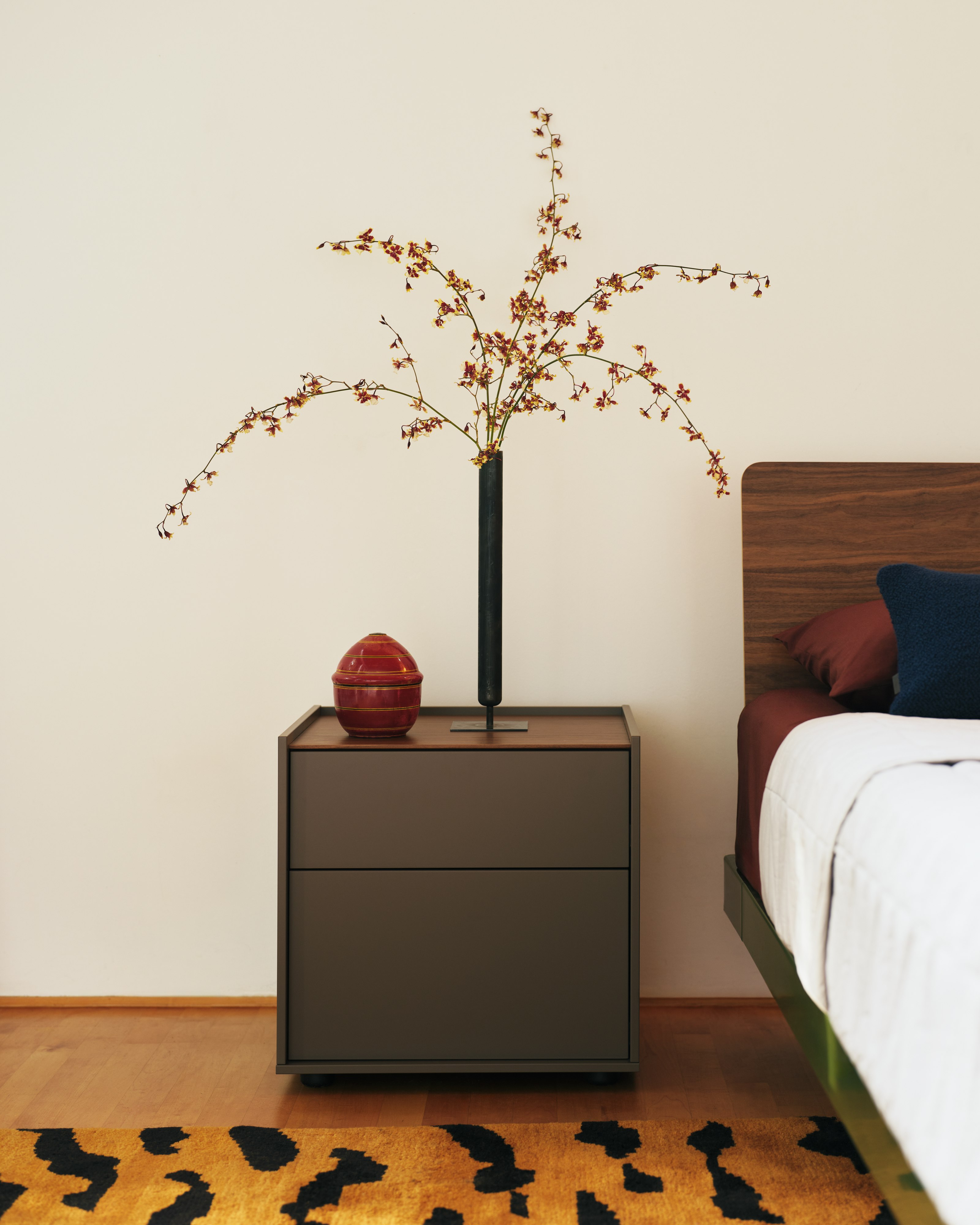 Bera Bedside Table