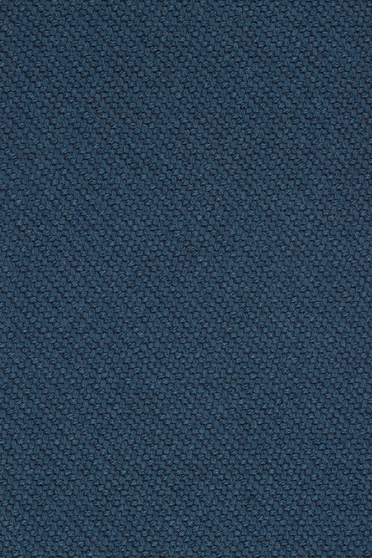 762