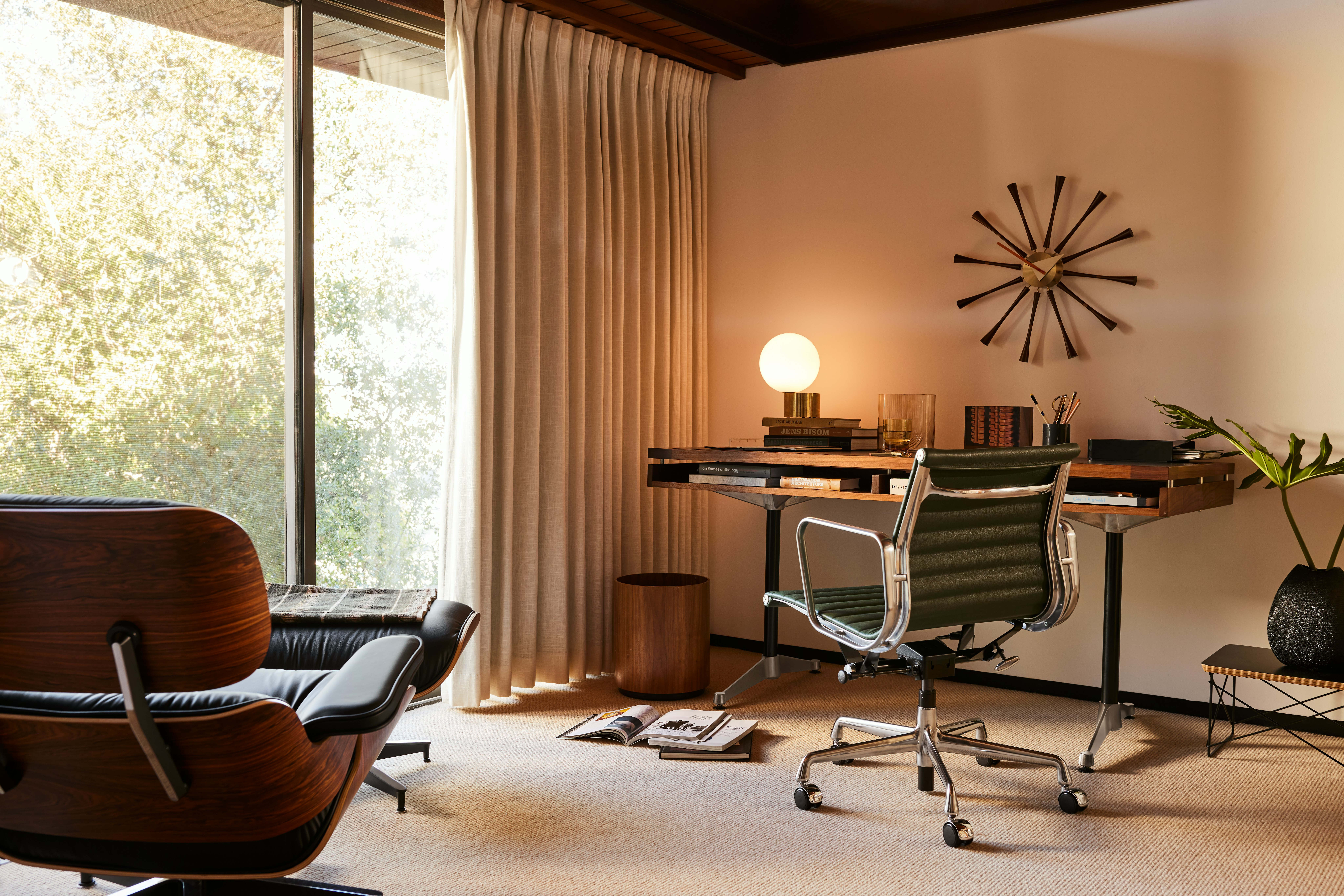 Eames Aluminum Group Chair