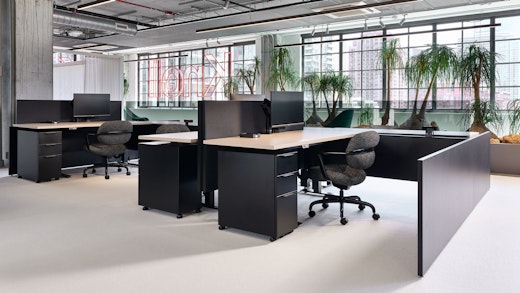 Morrison Hannah Chair Dividends Skyline k. stand Height Adjustable Table Design Days 2024