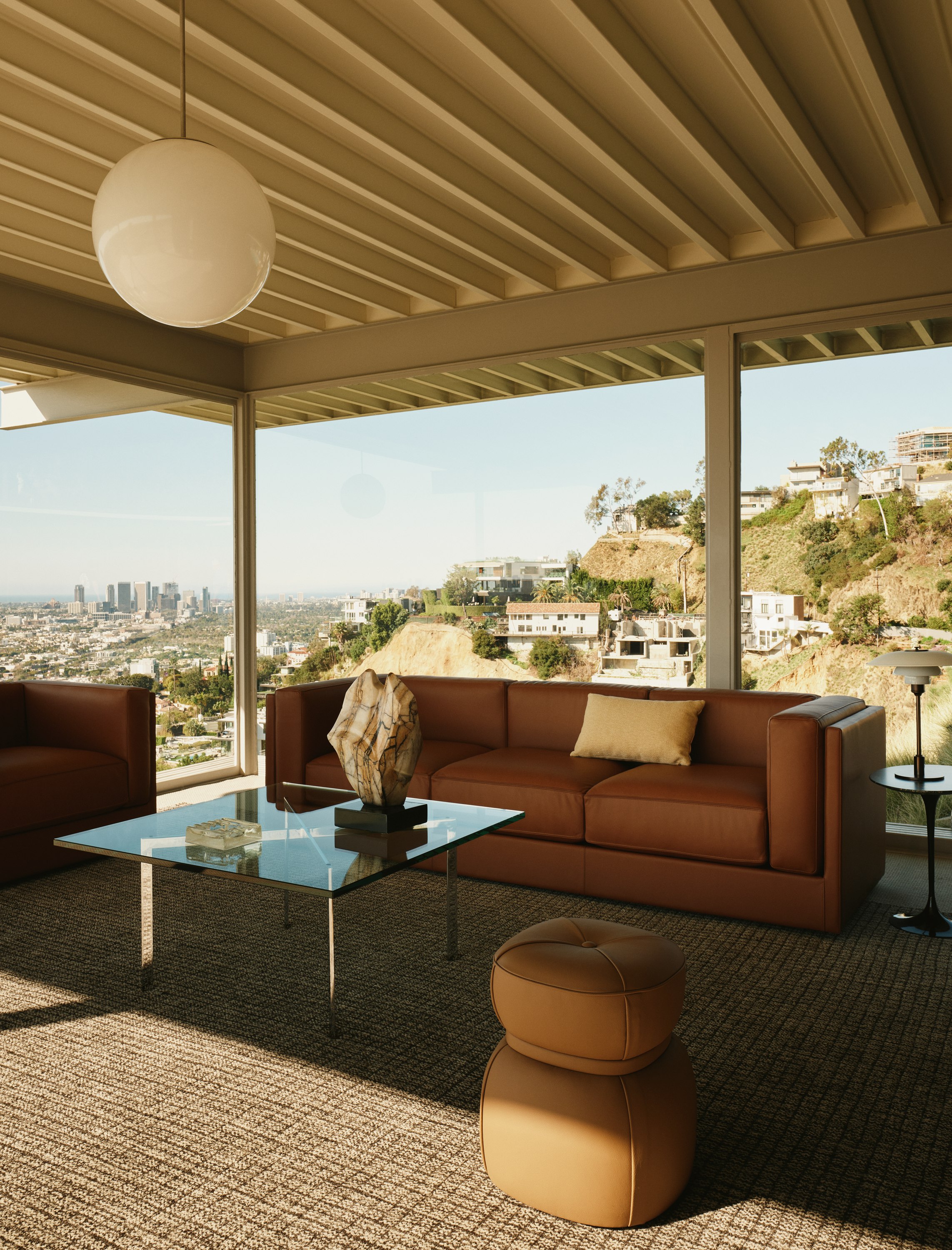 Symme Lounge Chair and Sofa in Ledge leather