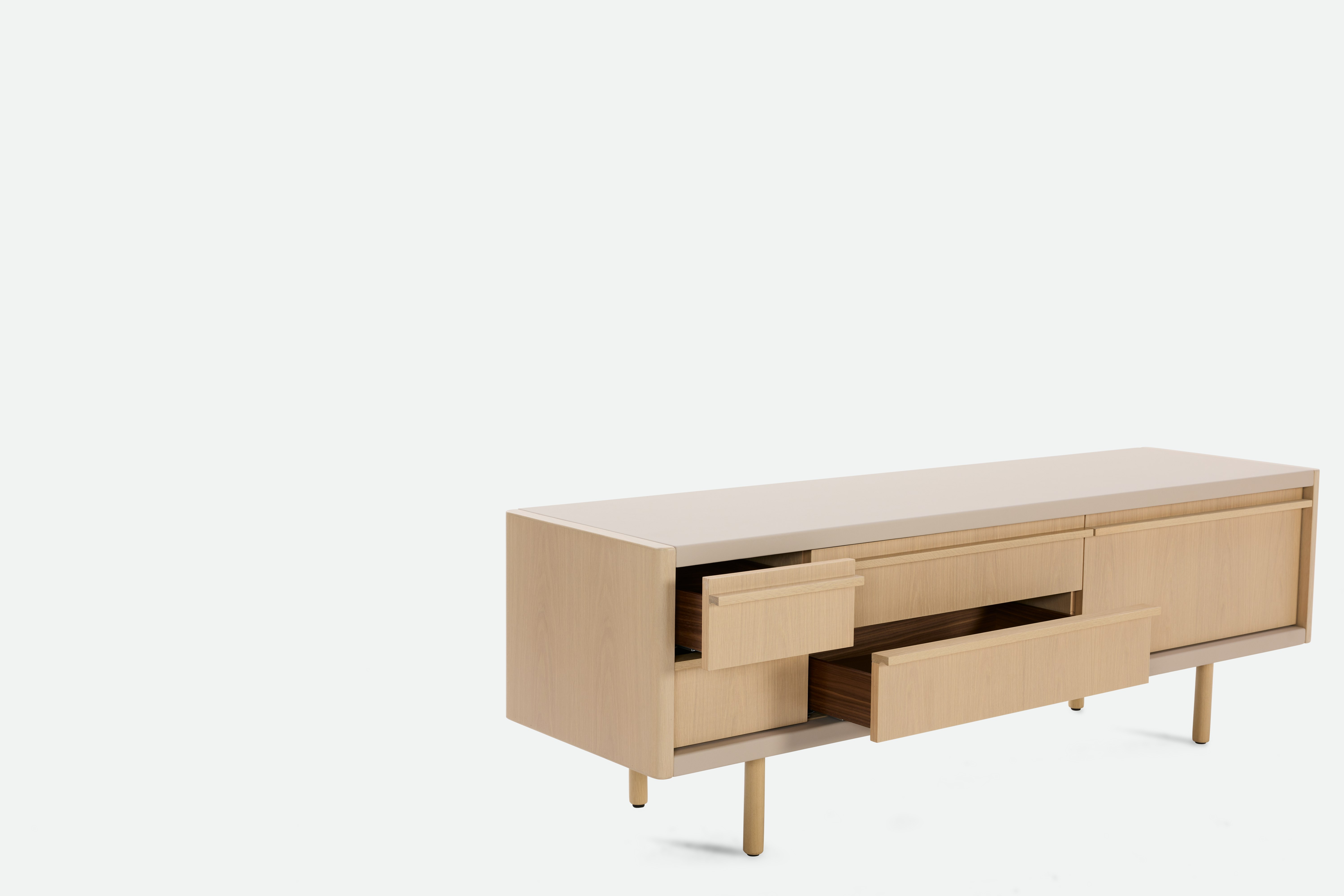 New Canaan Media Unit - oak,  champagne