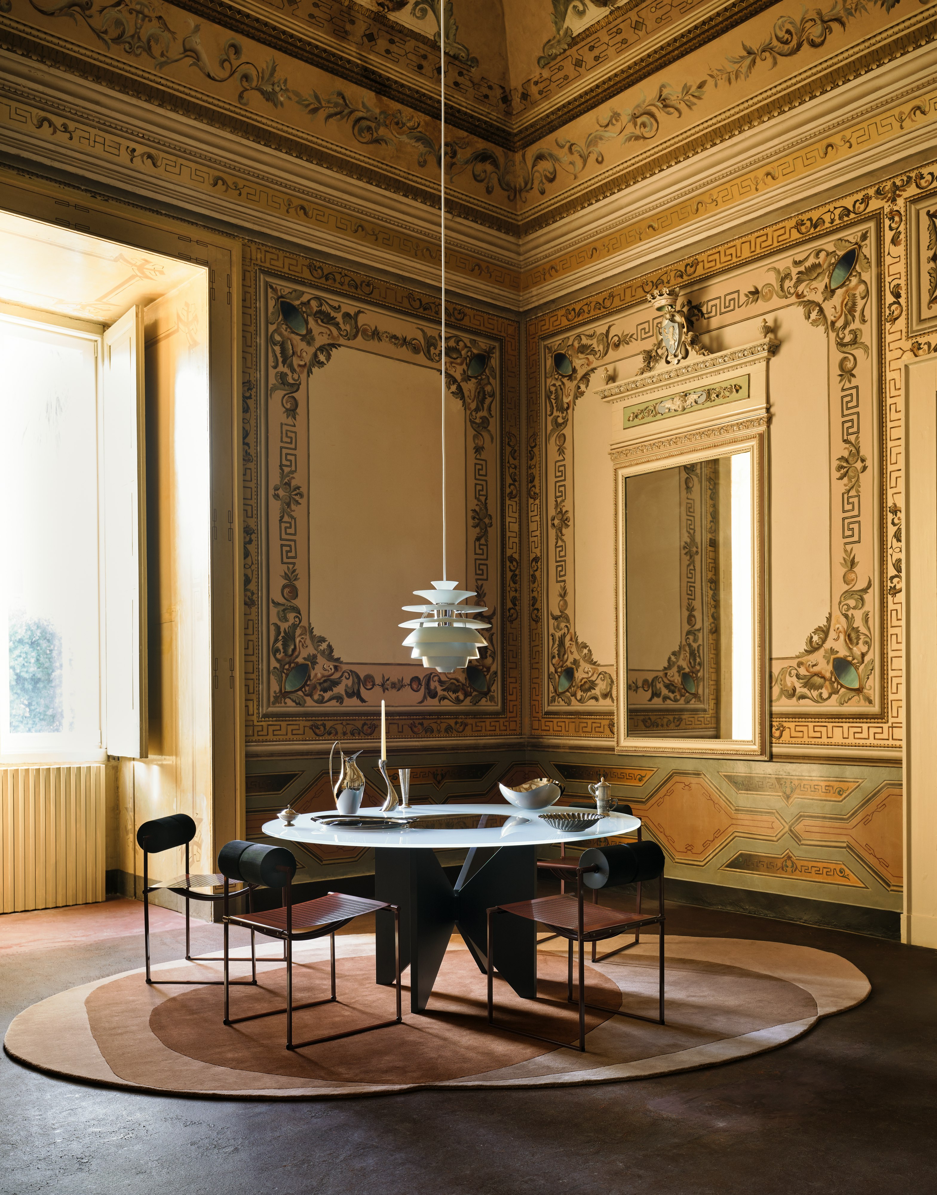 Saturno Dining Table