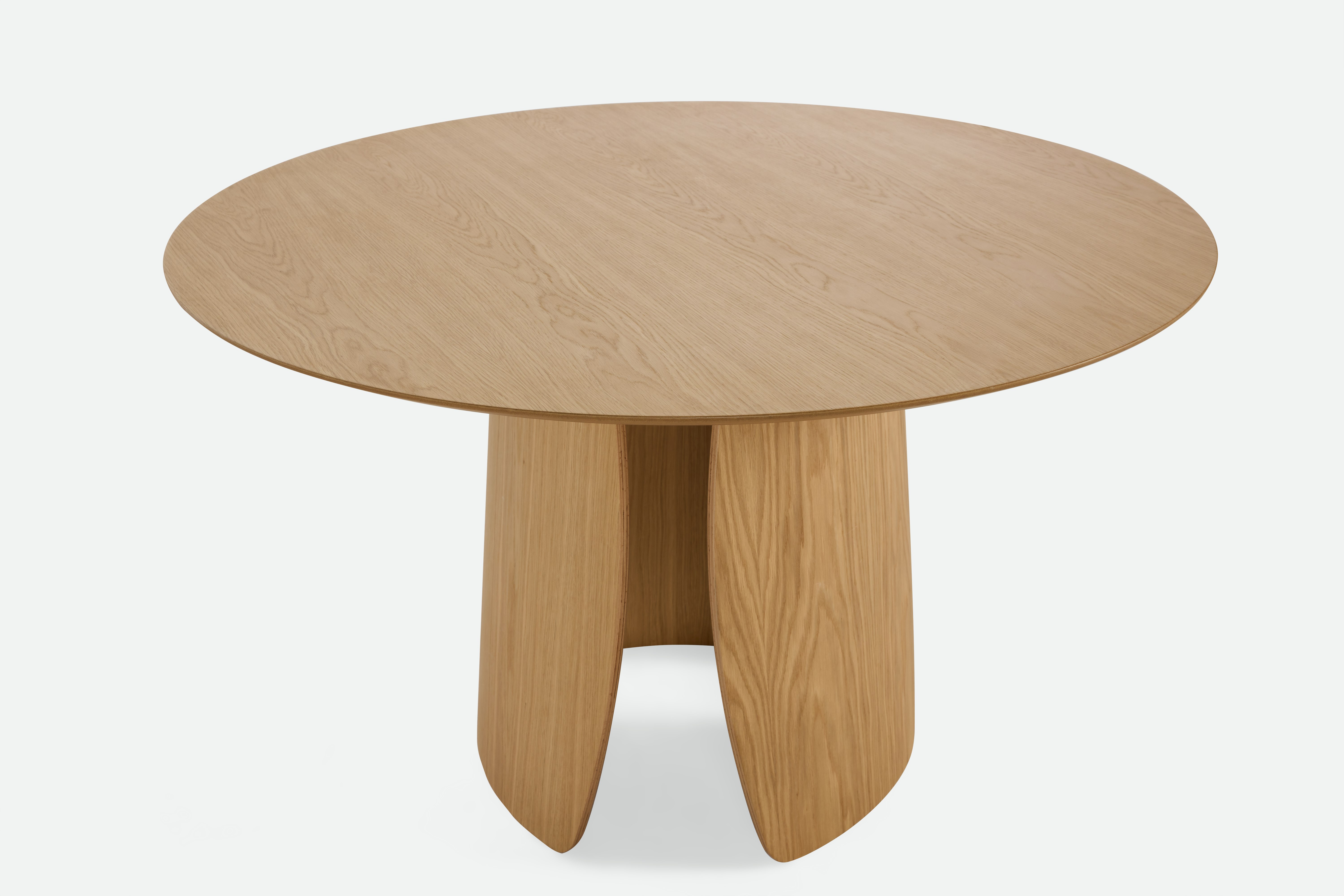 Lorea Dining Table - oak,  round
