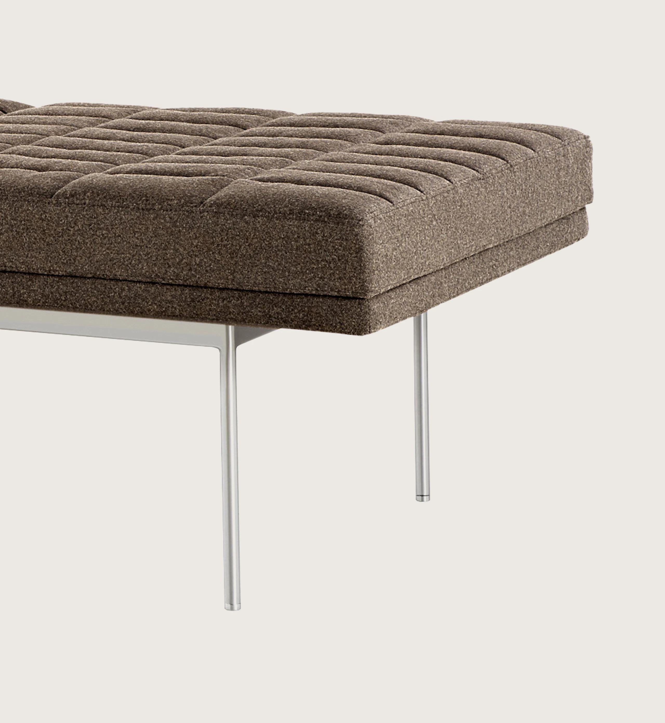 Tuxedo Component Lounge Museum Bench