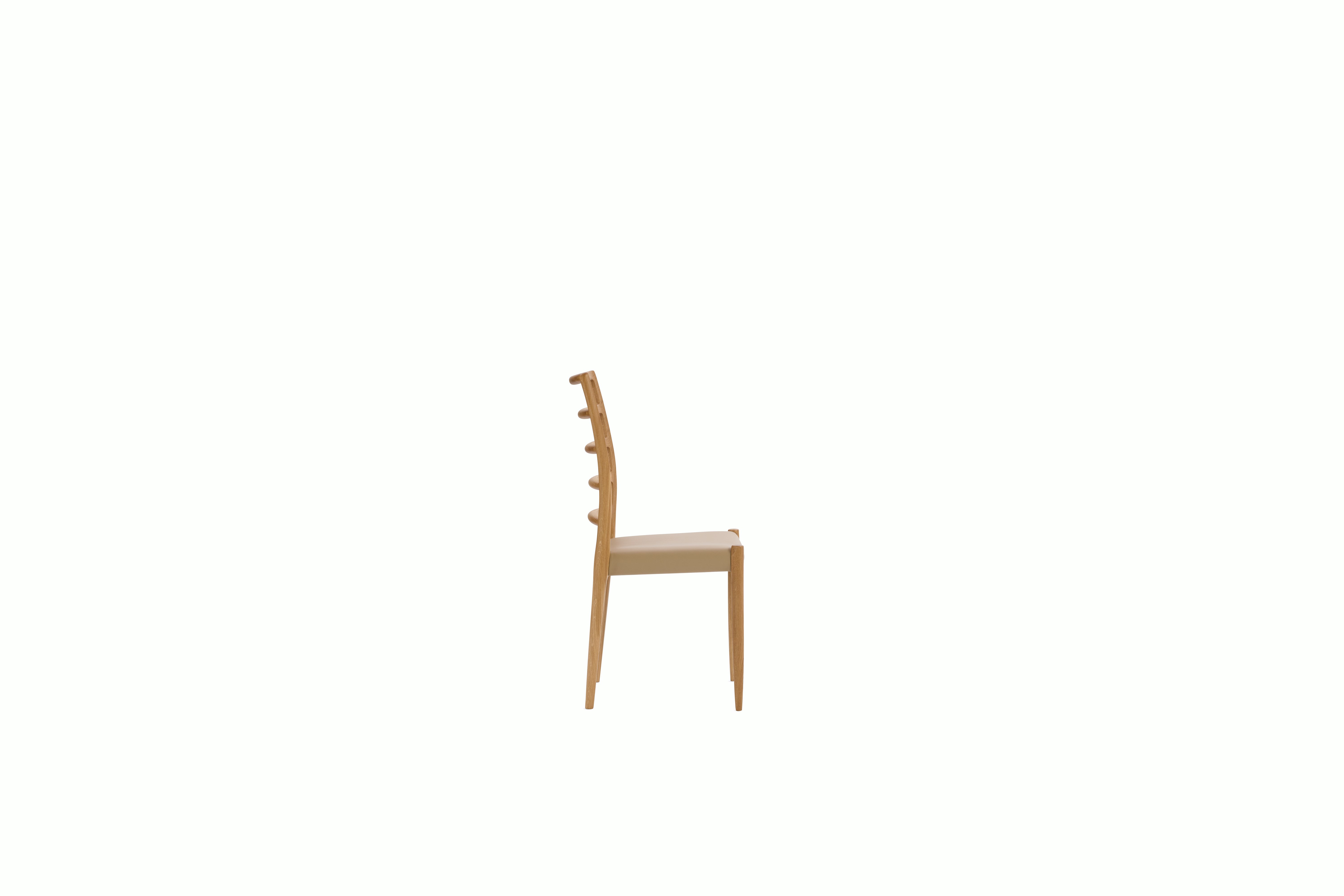 Moller 82 Side Chair - oak,  dune leather