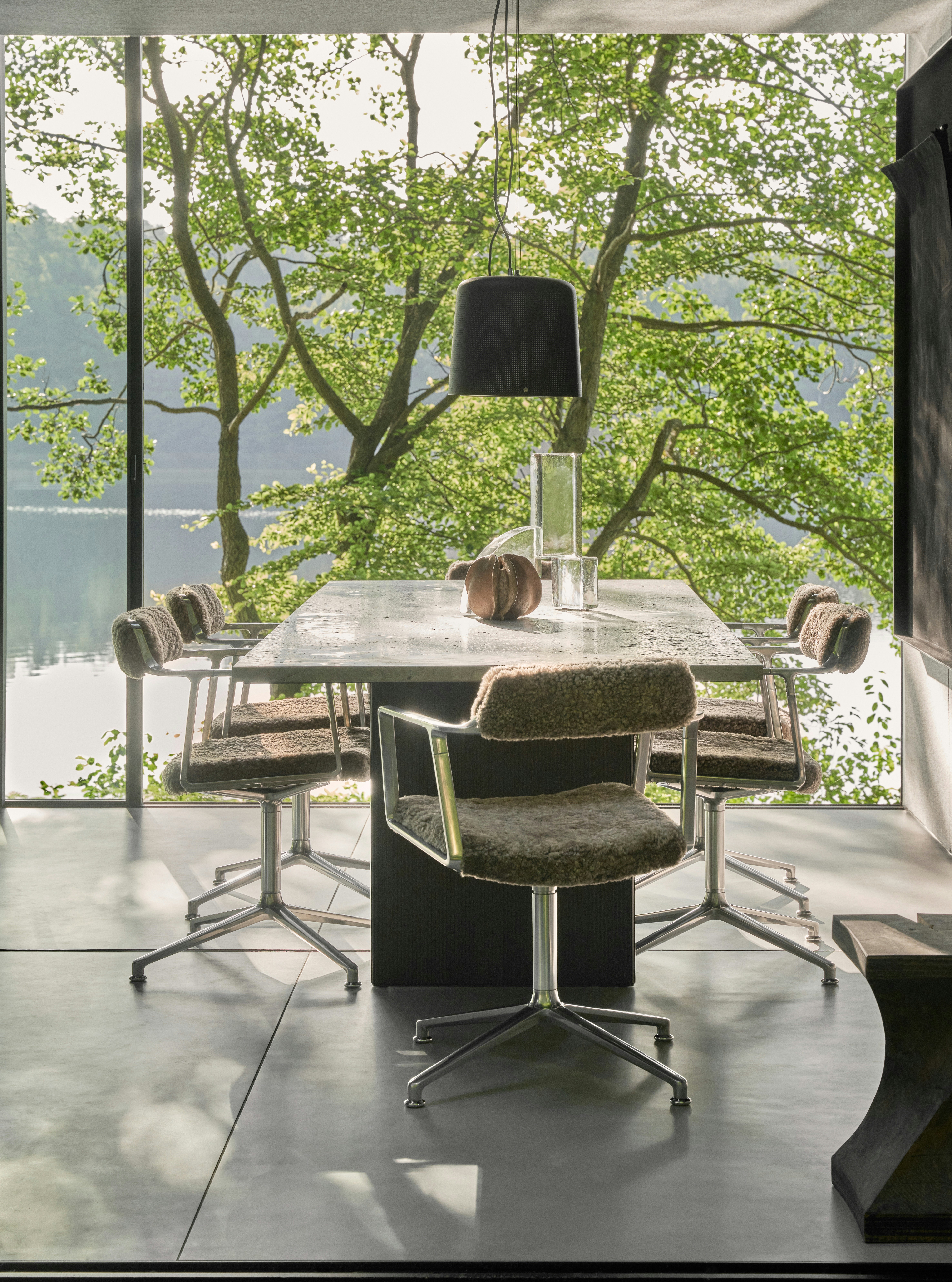 Vipp452 Swivel Chair