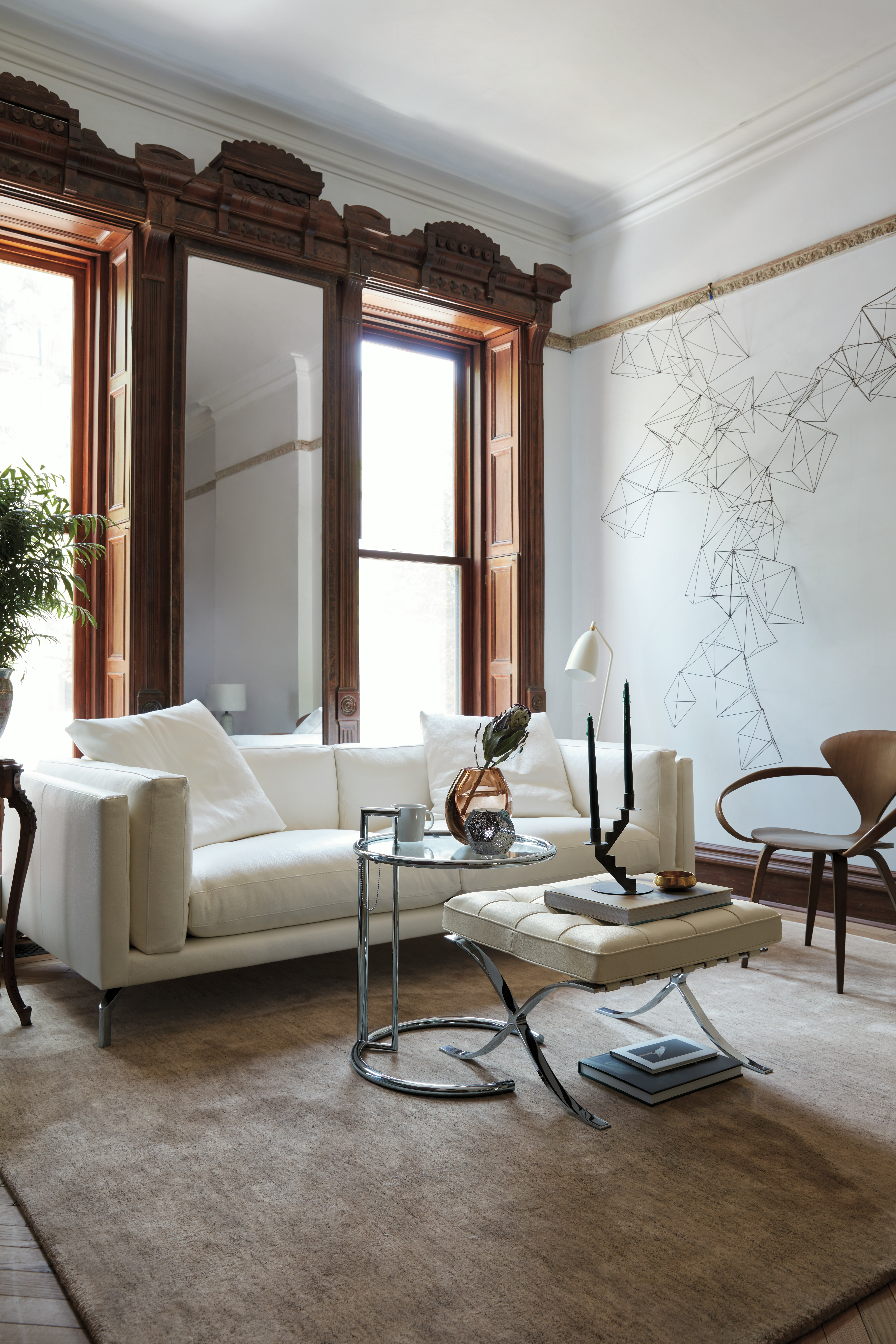 Barcelona&reg; Stool