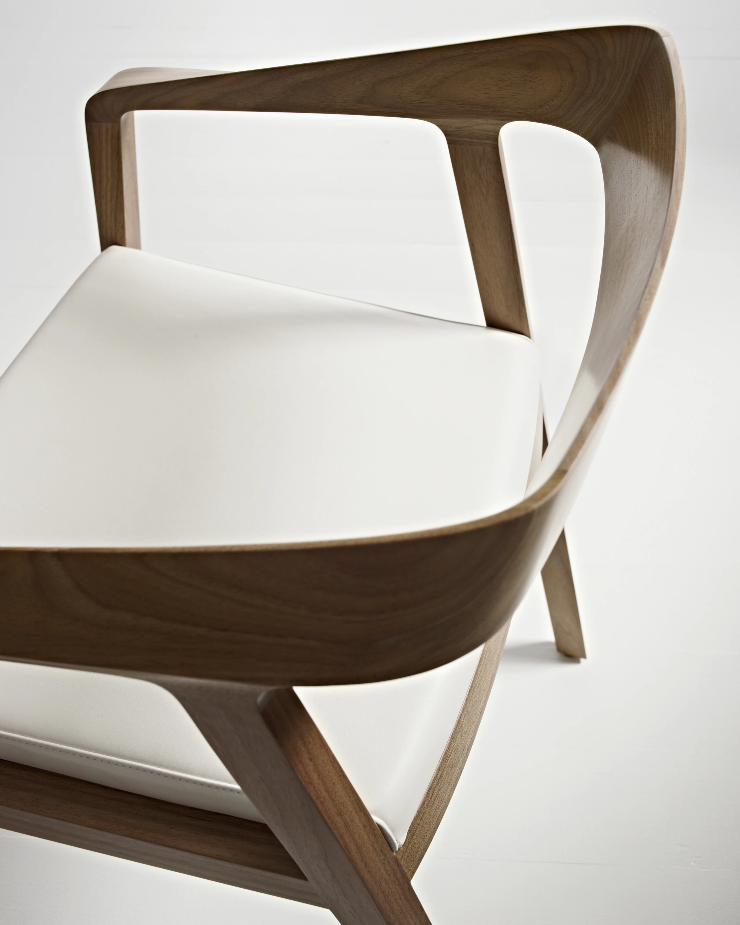 Full Twist Guest Chair