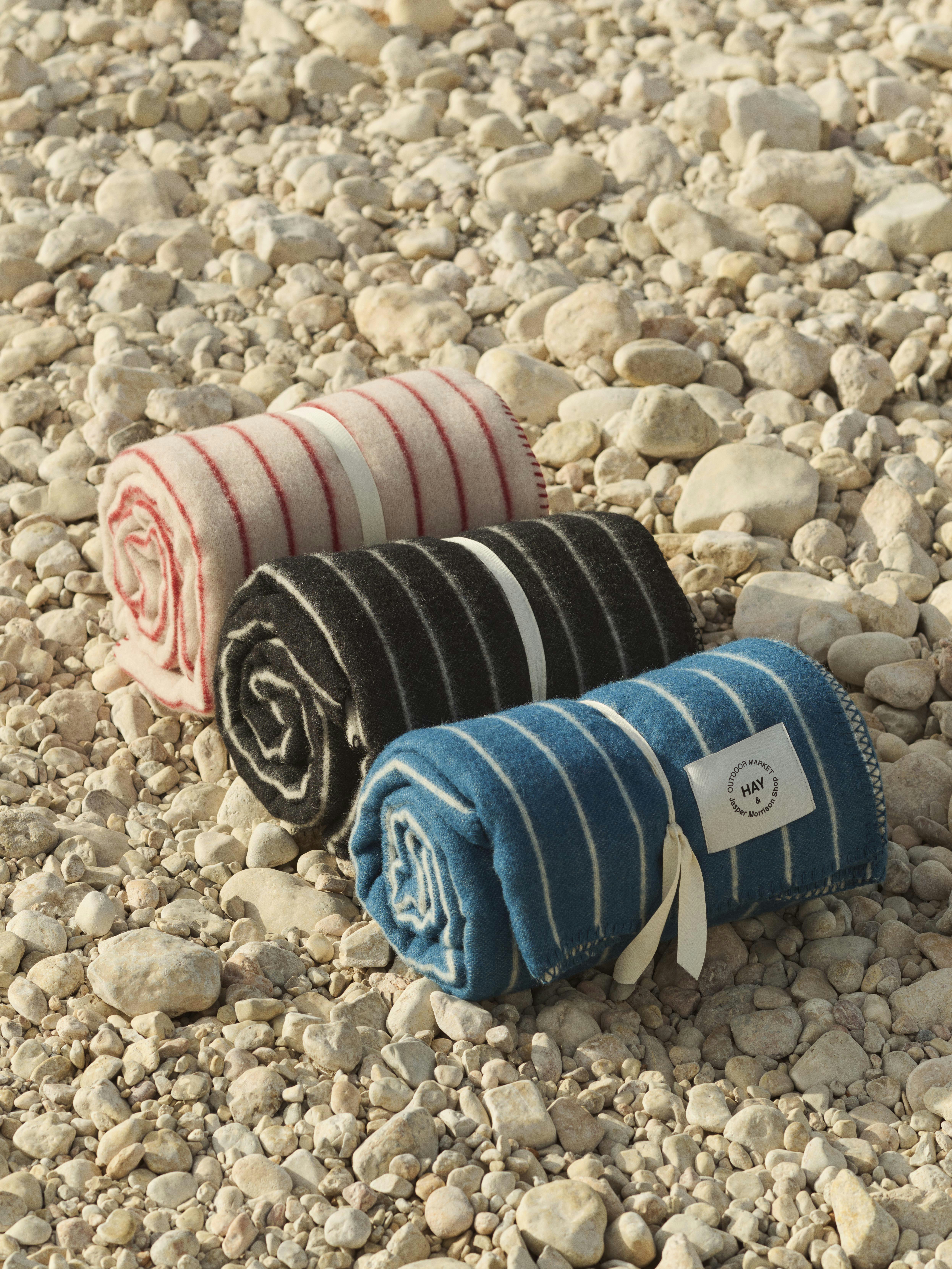 Outdoor Market Throw