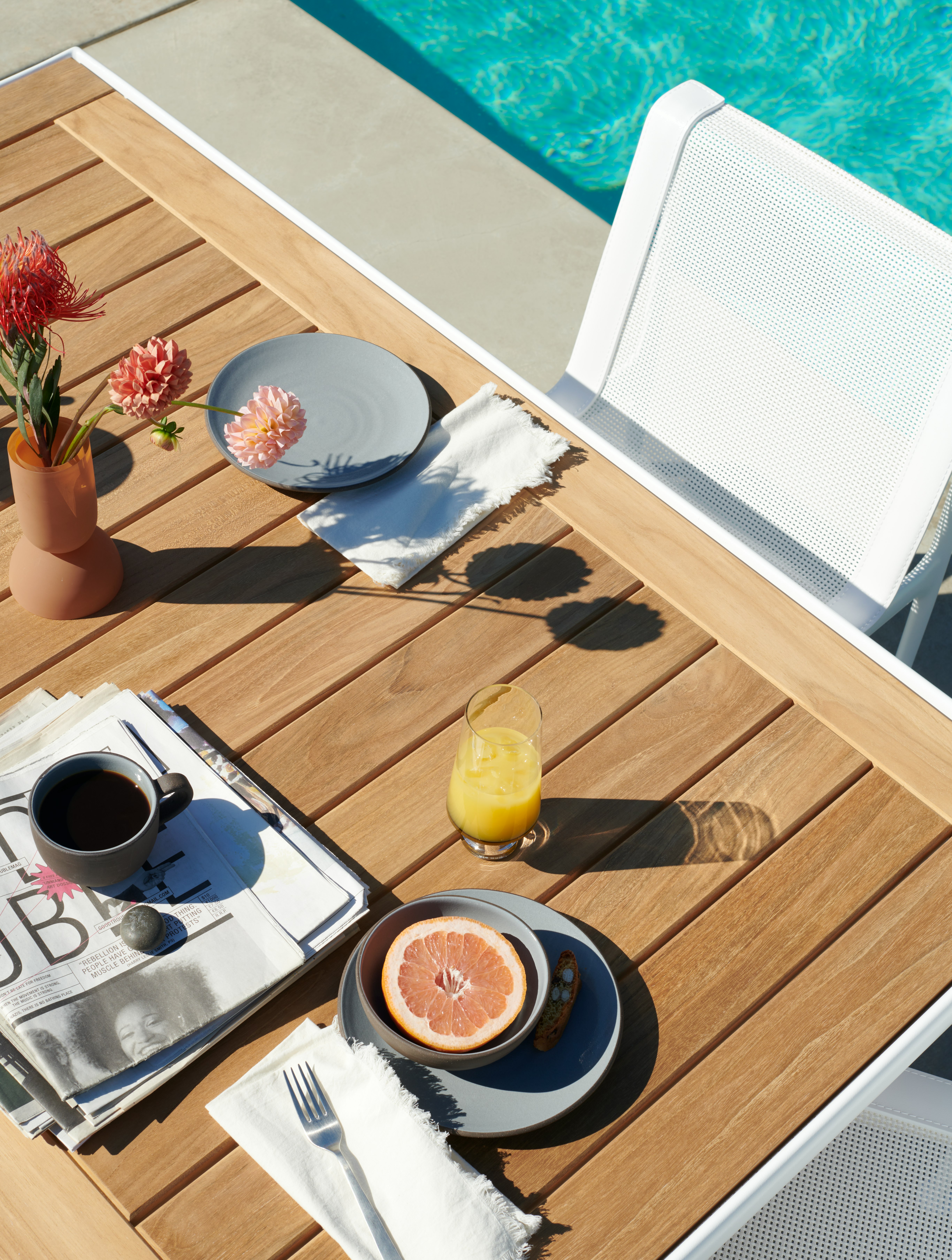 1966 Porcelain Dining Table