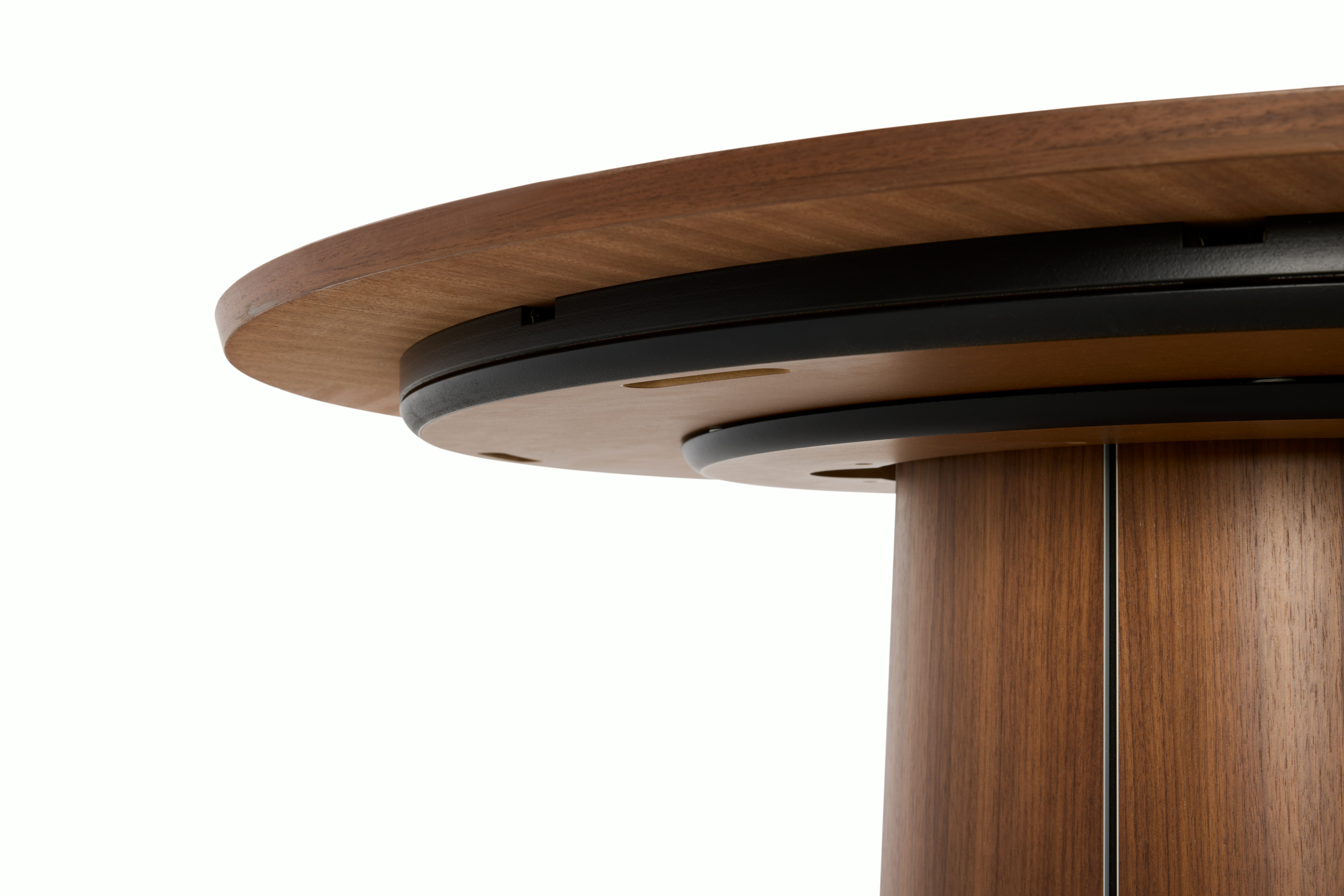 Vorso Dining Table - Walnut