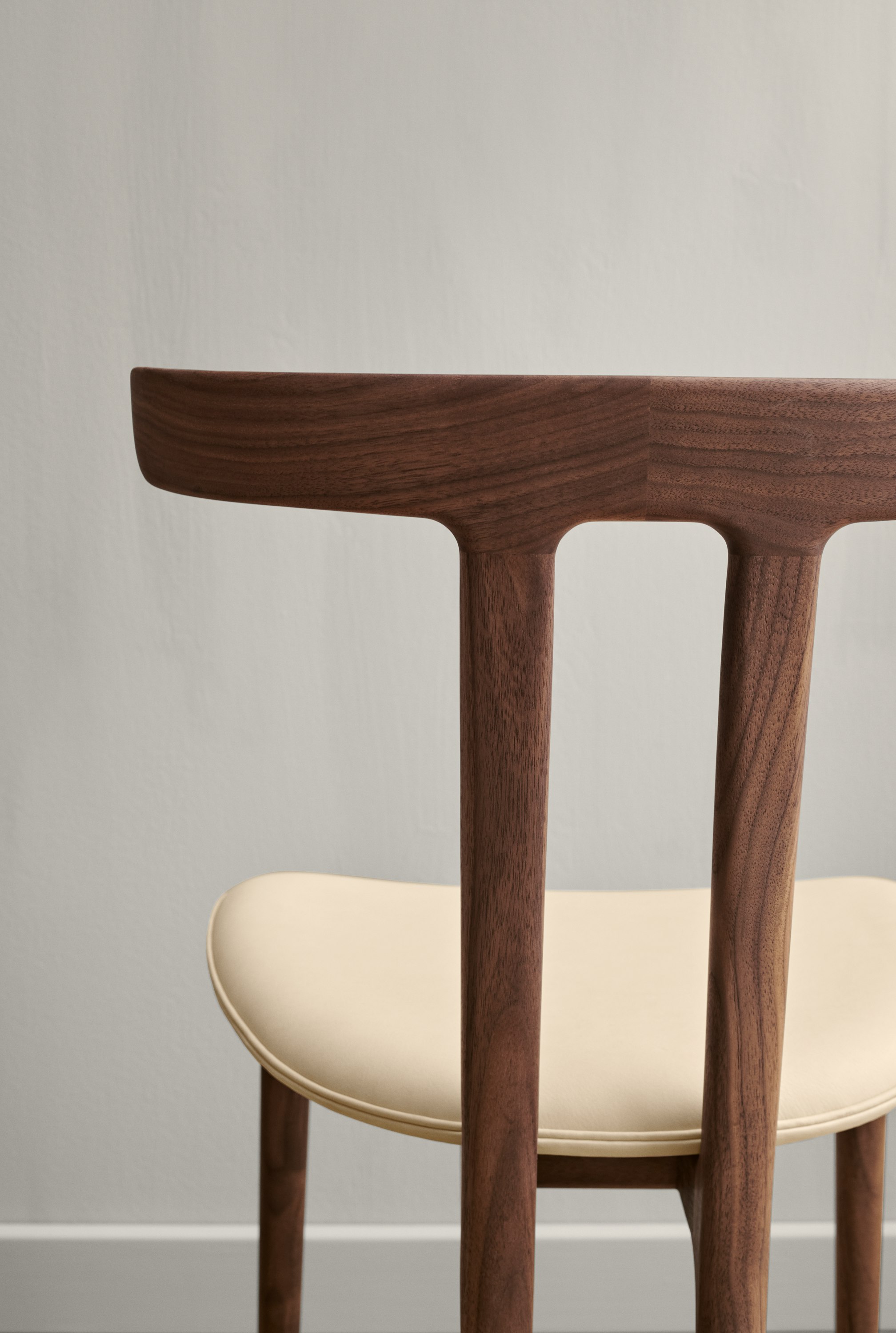 OW58 T-Chair