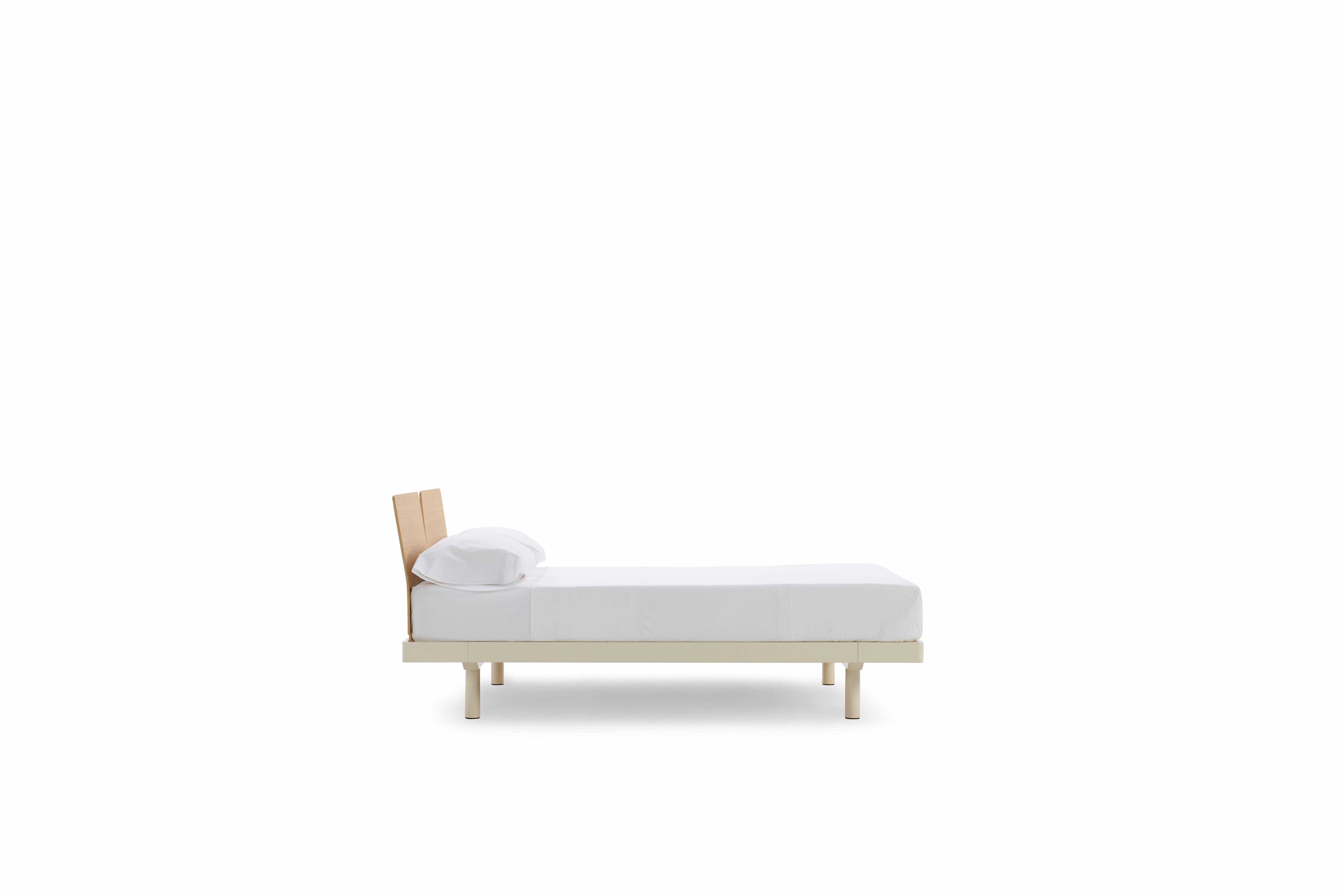 Michel Bed - tusk,  oak