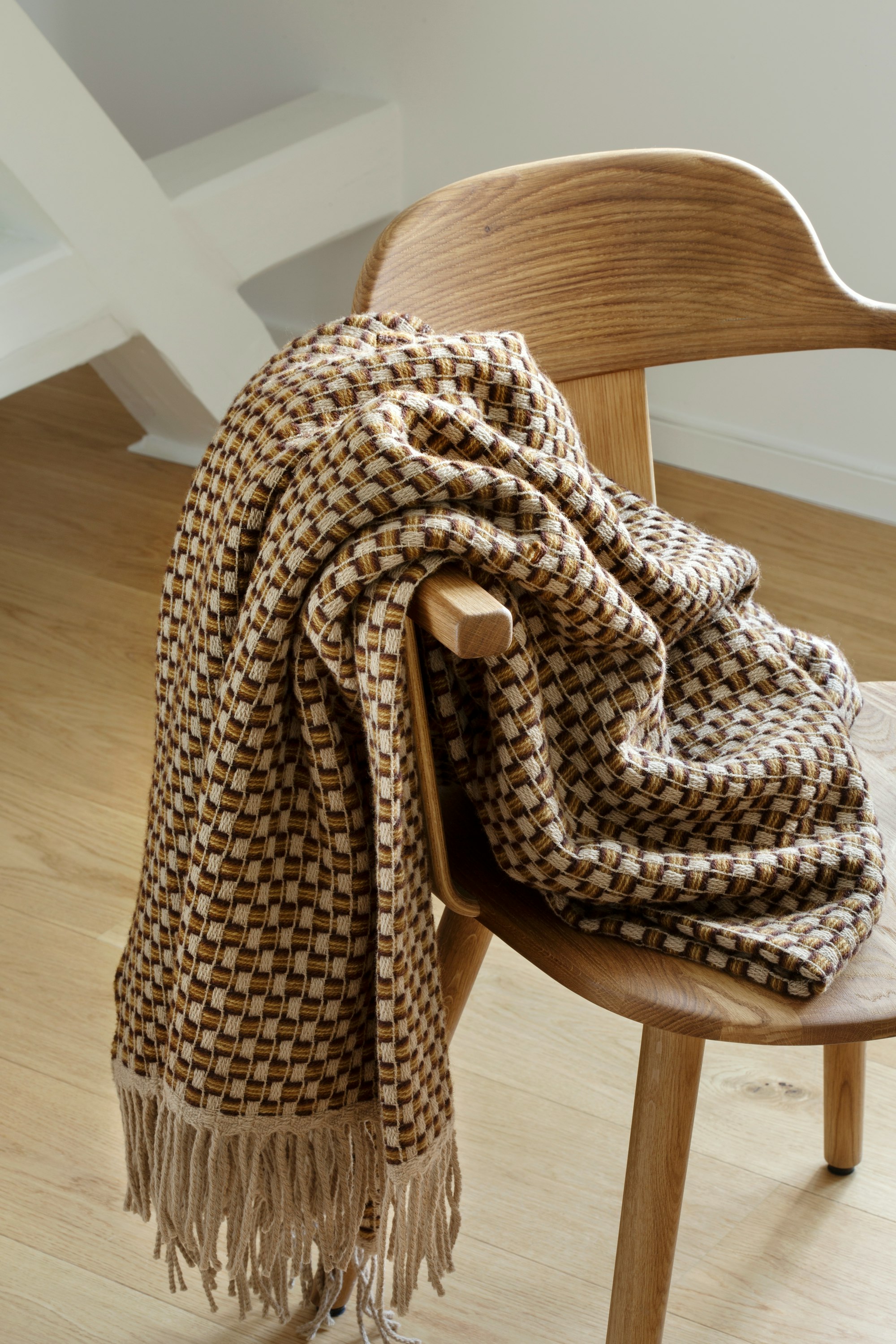 Isak Throw