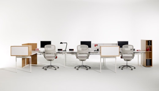 Antenna Workspaces Linked Desks with returns and Generation by Knoll