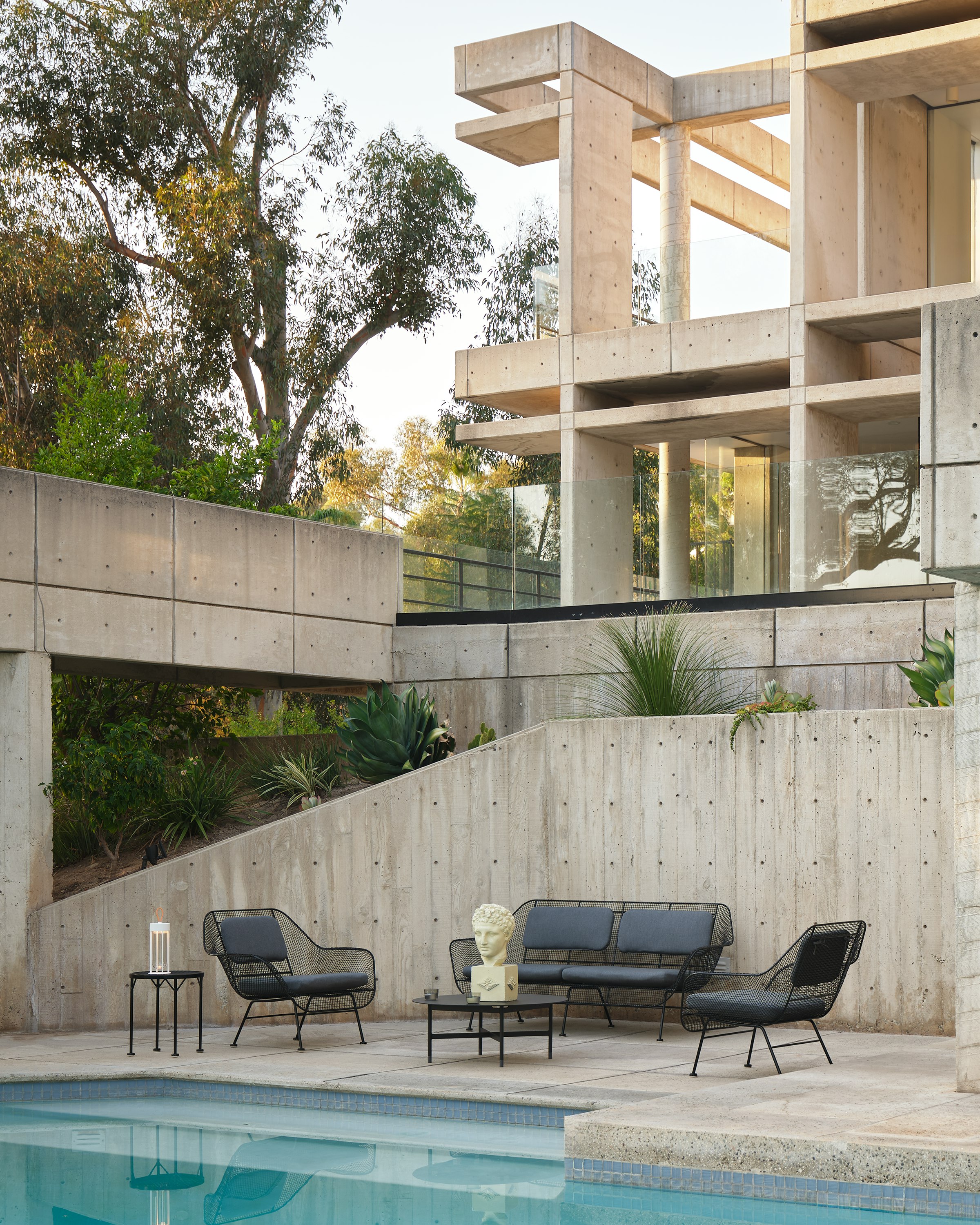 Sculptura Chaise - Black