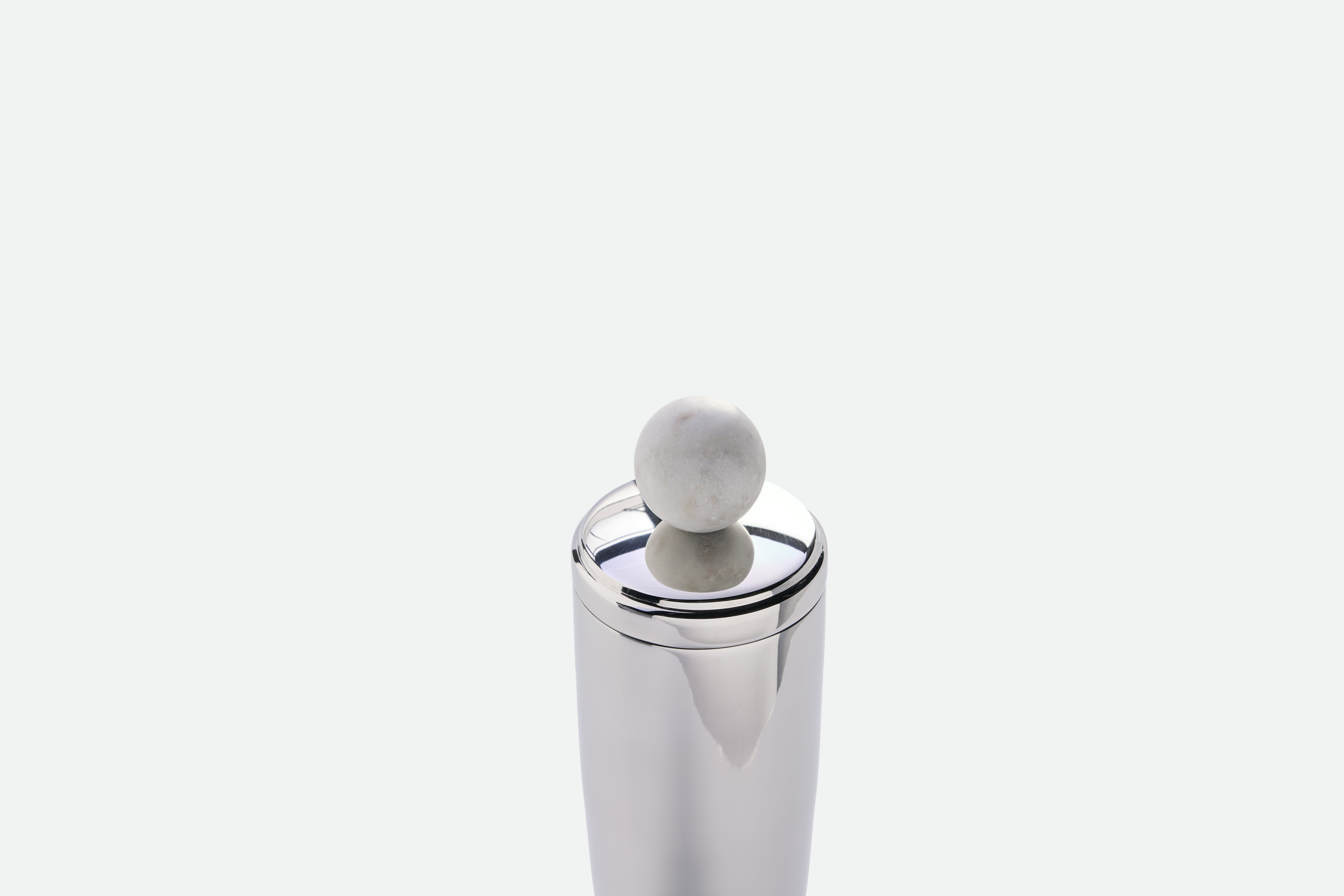 A detailed look at a Inara Shaker in Stainless Steel / Marble.
