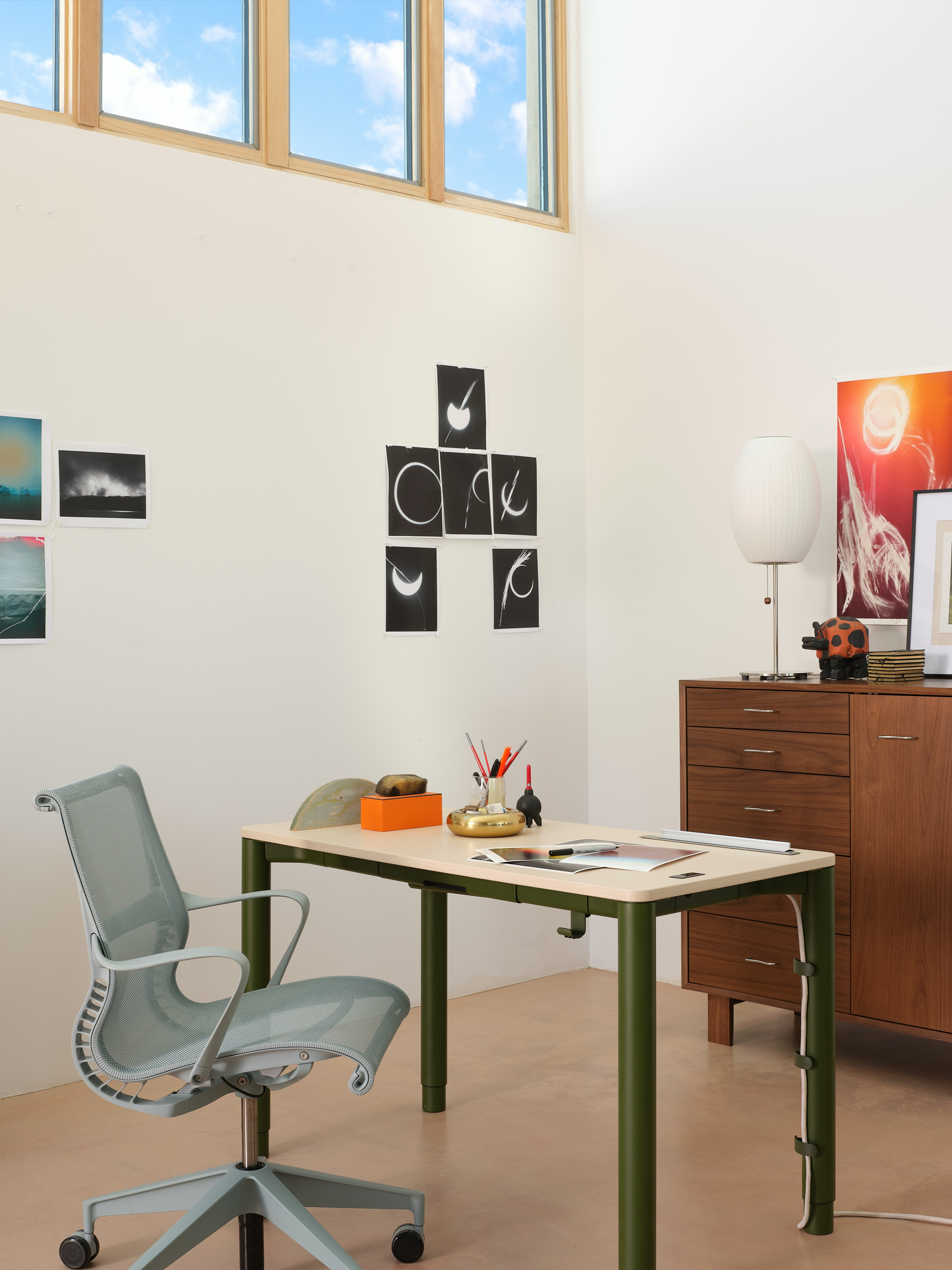Spout Sit-to-Stand Table with Setu chair and Nelson BCS