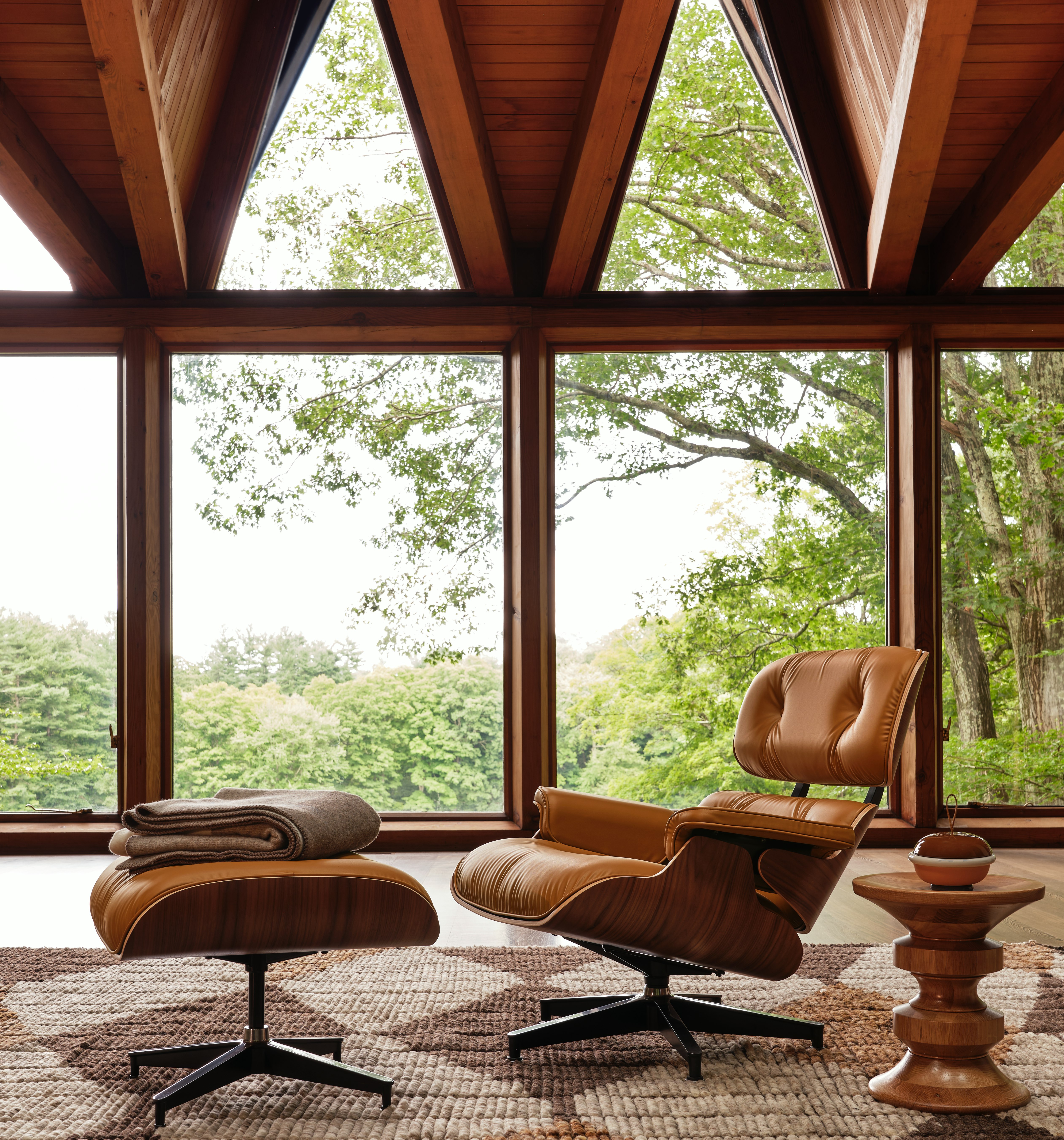 Eames Lounge and Ottoman (ELO) in Bamboo Russet on Bennett Rug