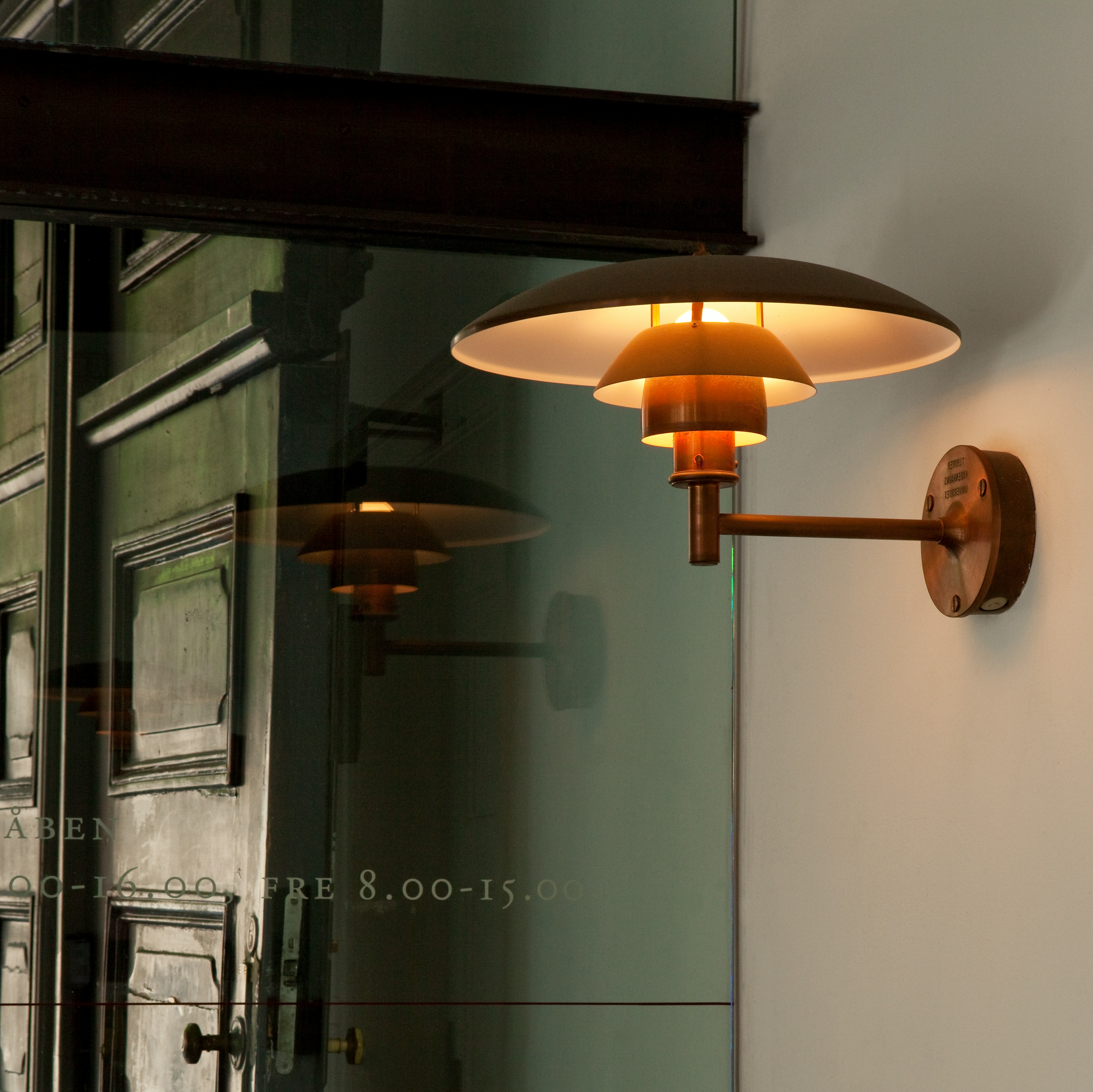 PH 4&frac12;-3 Outdoor Wall Lamp