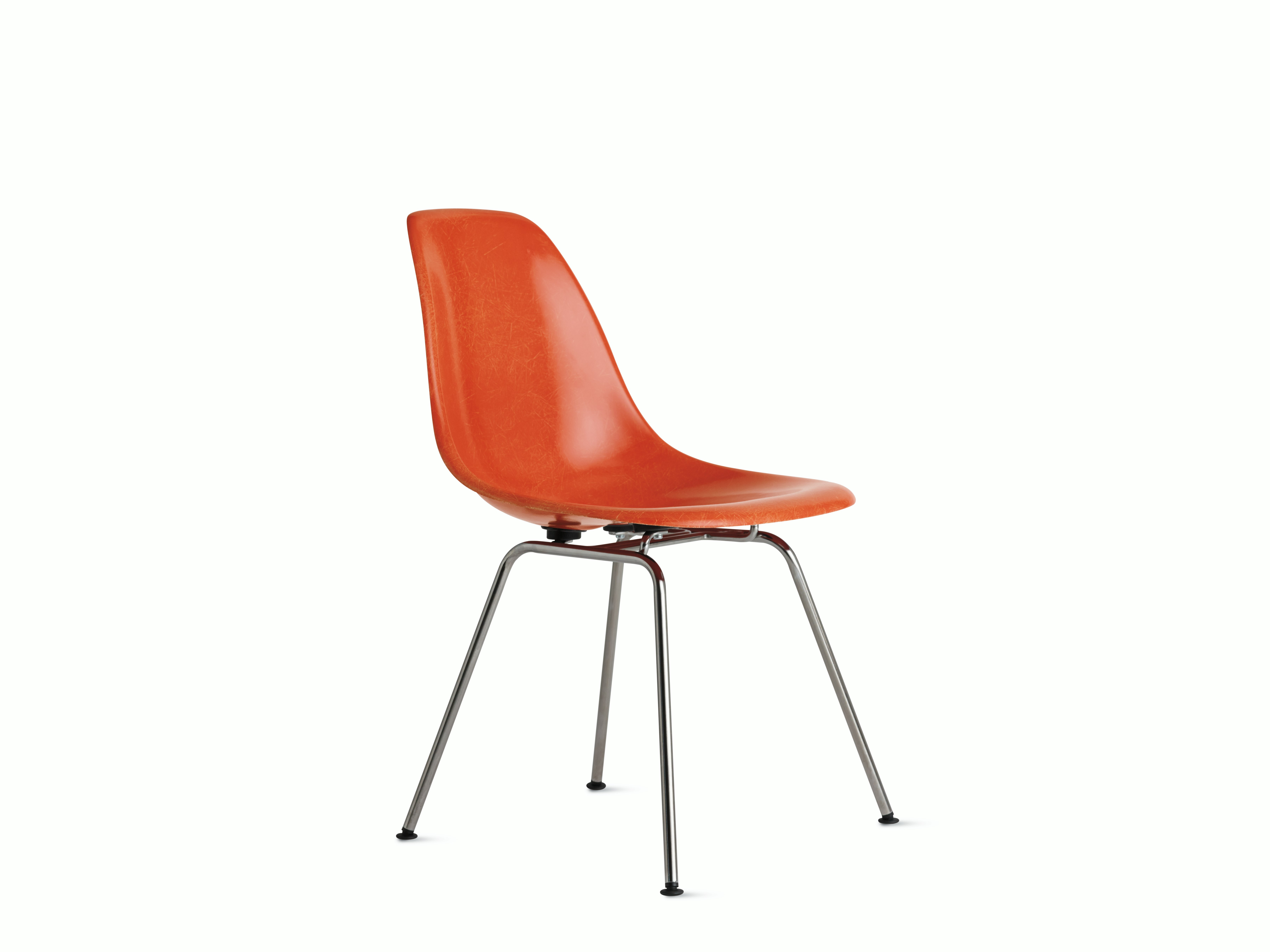 Eames Molded Fiberglass 4-Leg Side Chair (DFSX)