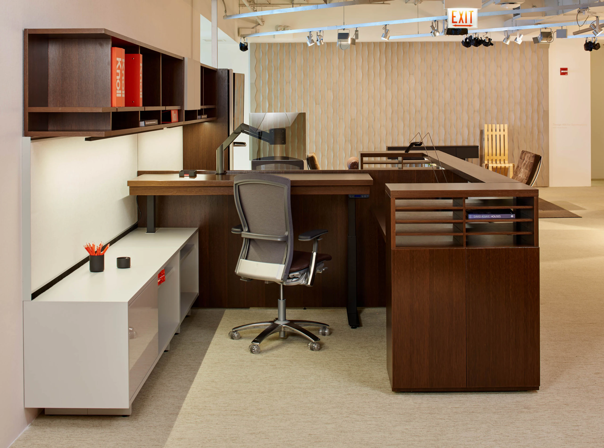 NeoCon 2015 showroom Reff Profiles Smokador KnollExtra Highwire undercabinet LED light Life Chair Sapper XYZ Tone height adjustable table ergonomic