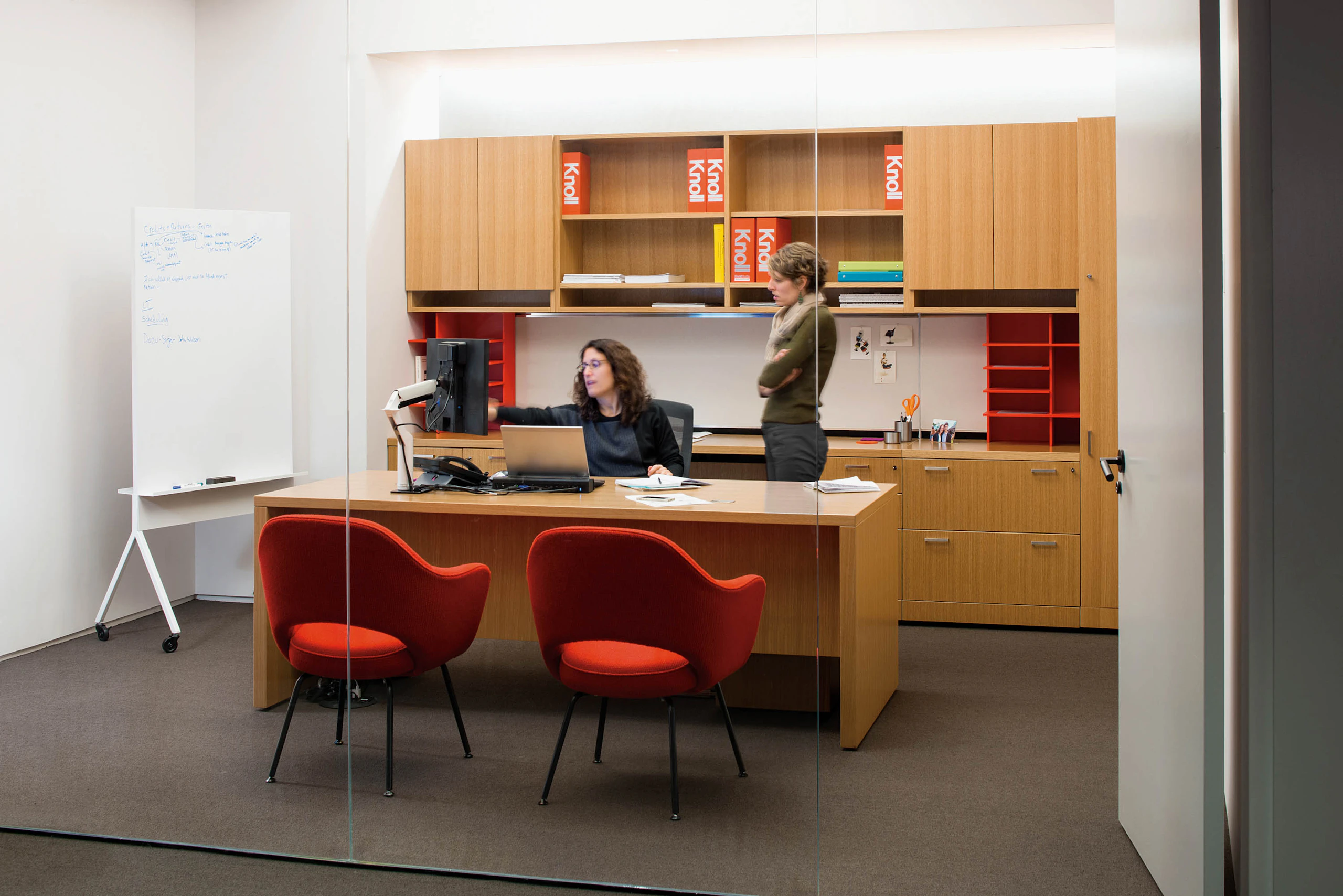 Knoll Reff Profiles Private Offices