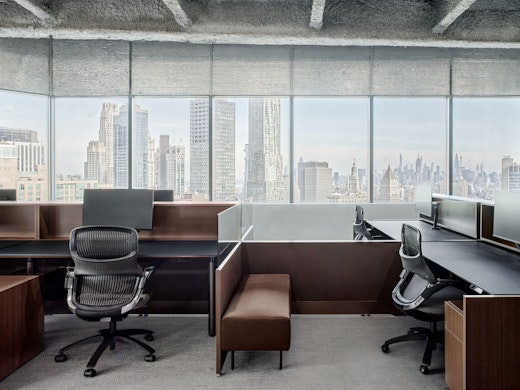 Dividends Skyline System Height-Adjustable Table Storage Screens Skyline Lounge Generation by Knoll Chairs