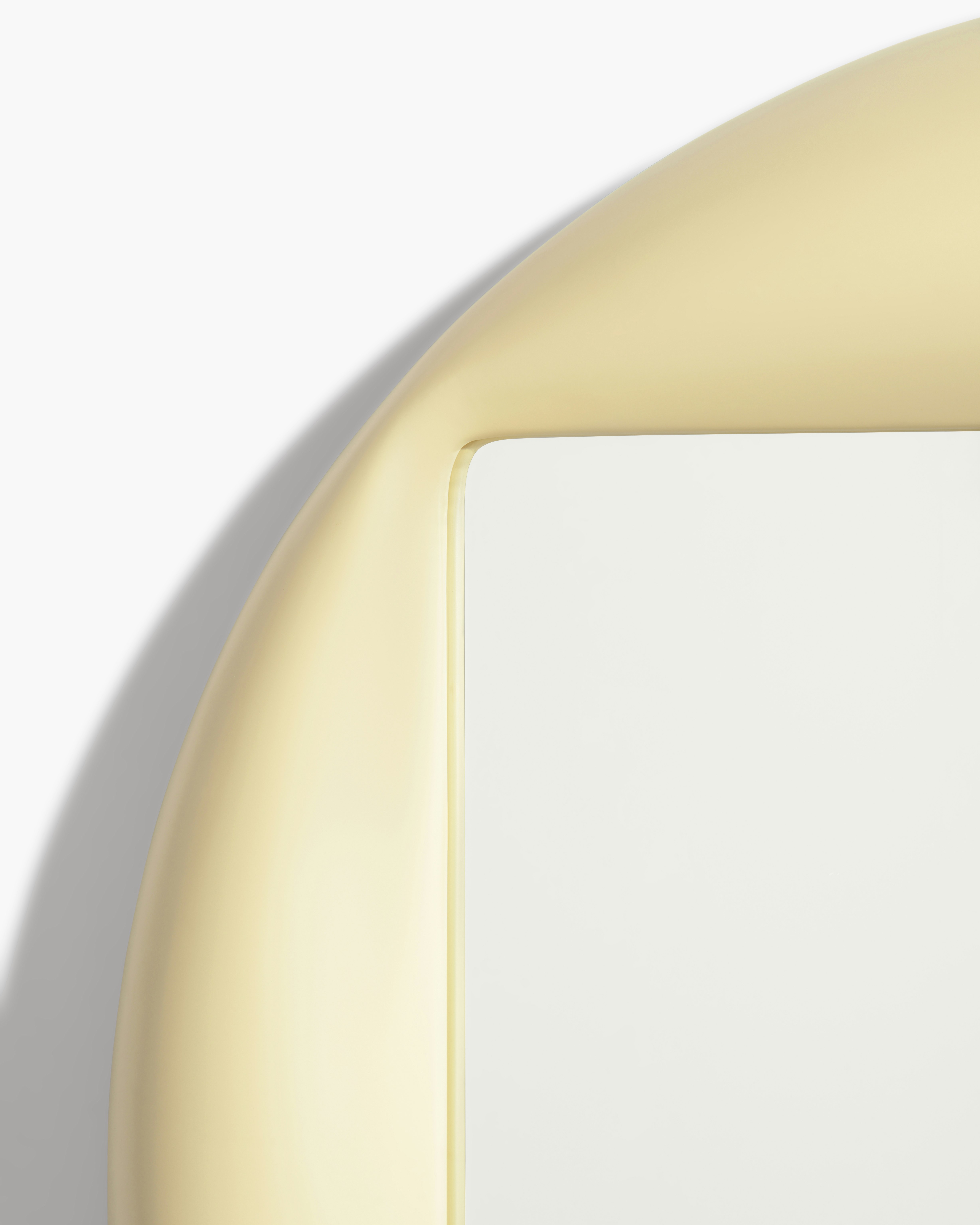 Puffer Mirror, Butter