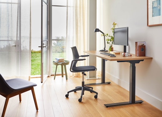 hipso height adjustable desk multigeneration by knoll copeland light around table fiber lounge chair muuto work from home