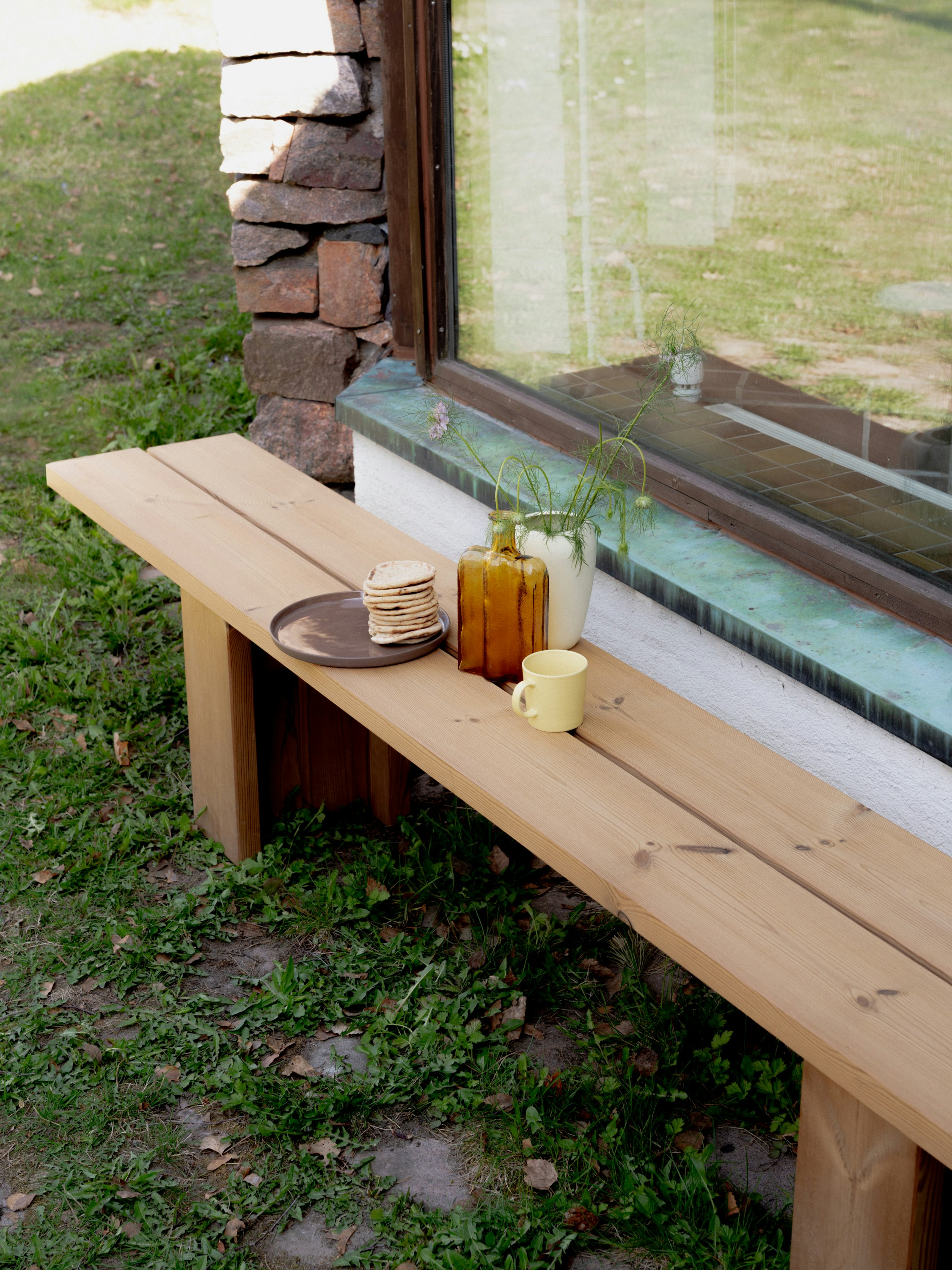 013 Osa Outdoor Bench