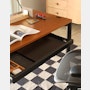 Spout Sit-to-Stand Table
