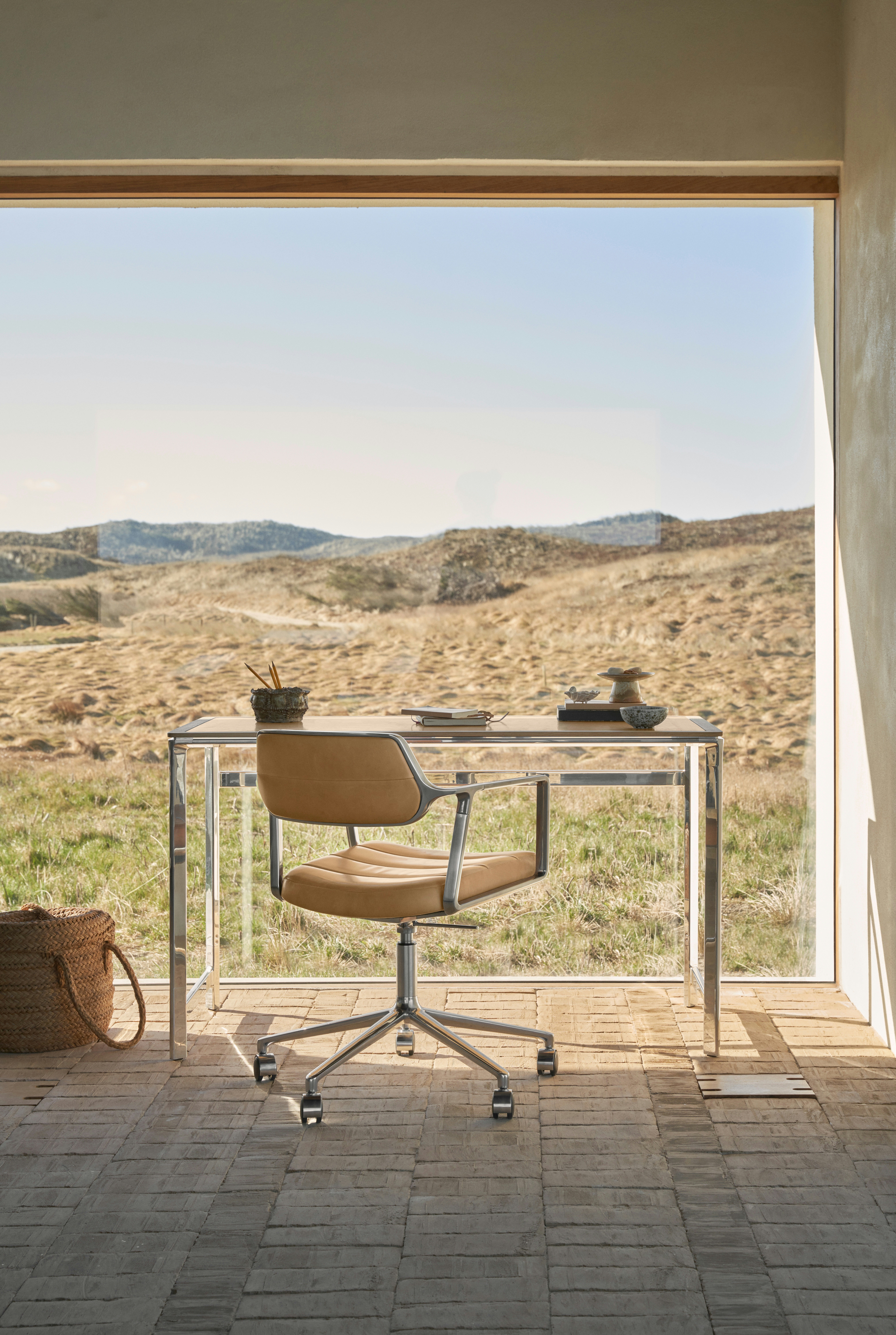 Vipp430 Studio Desk