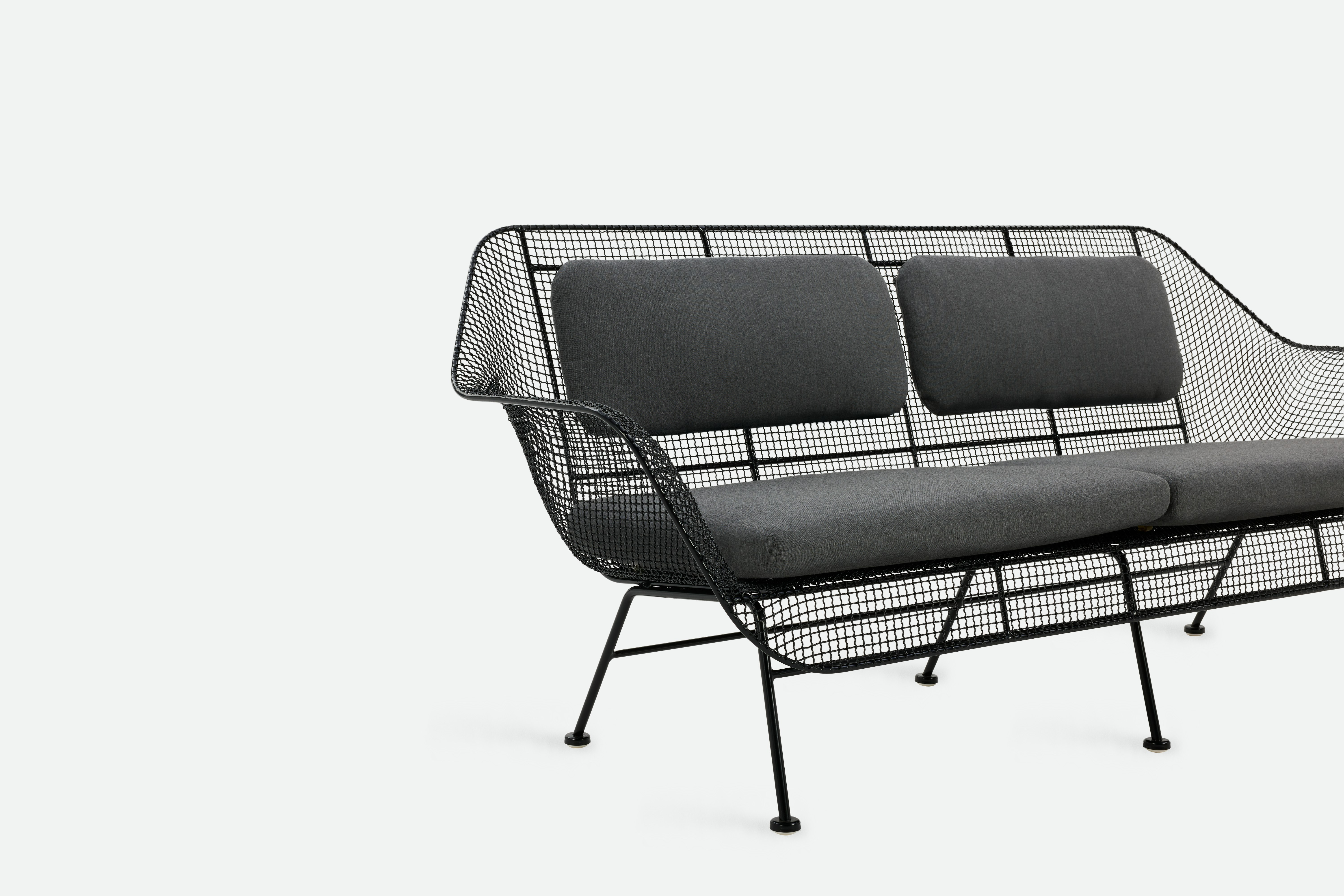 Sculptura Sofa - Black