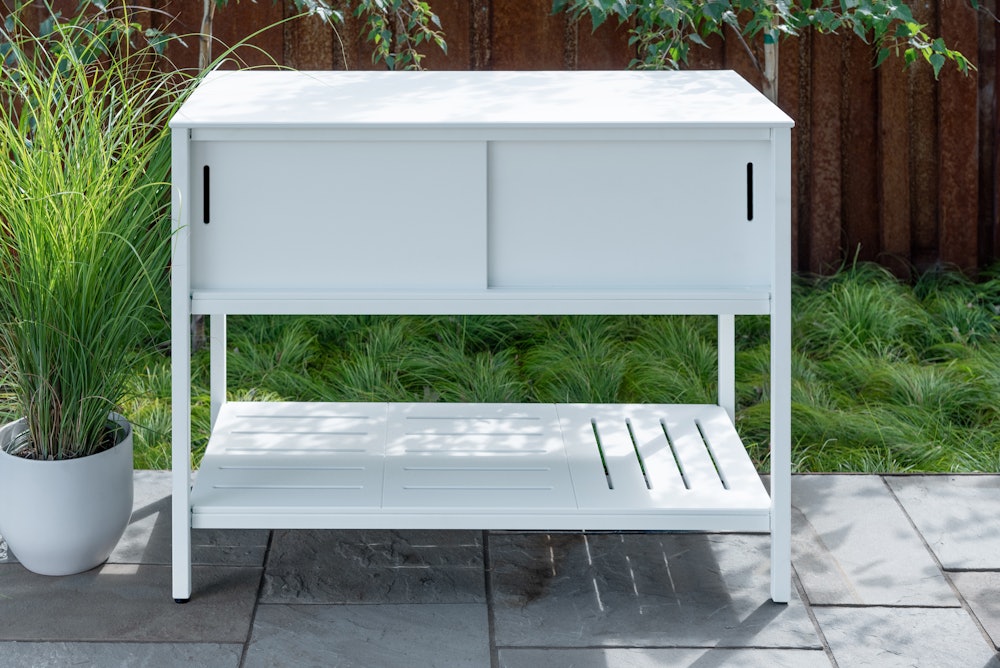A La Carte Cabinet