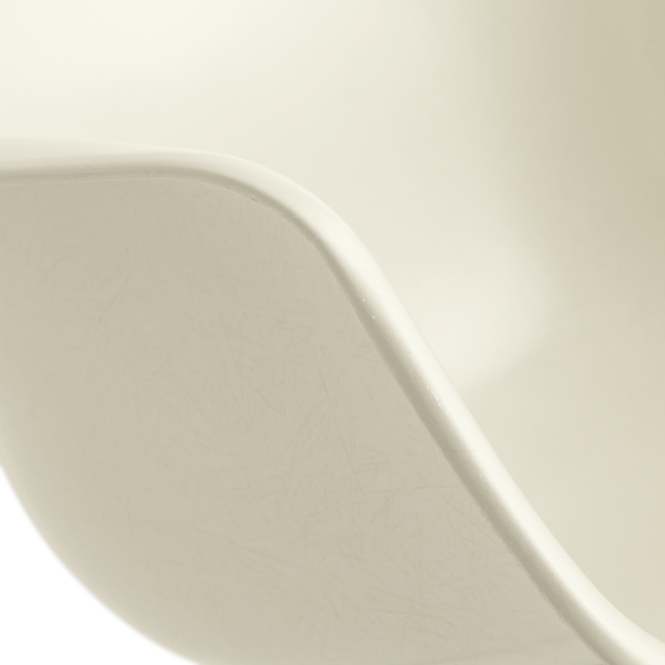 Eames Molded Fiberglass Dowel-Leg Armchair (DFAW)