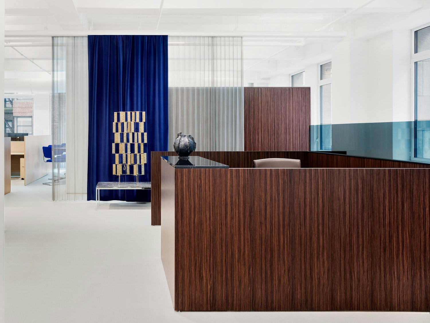 Knoll NYC Showroom Dividends Horizon Reff Profiles