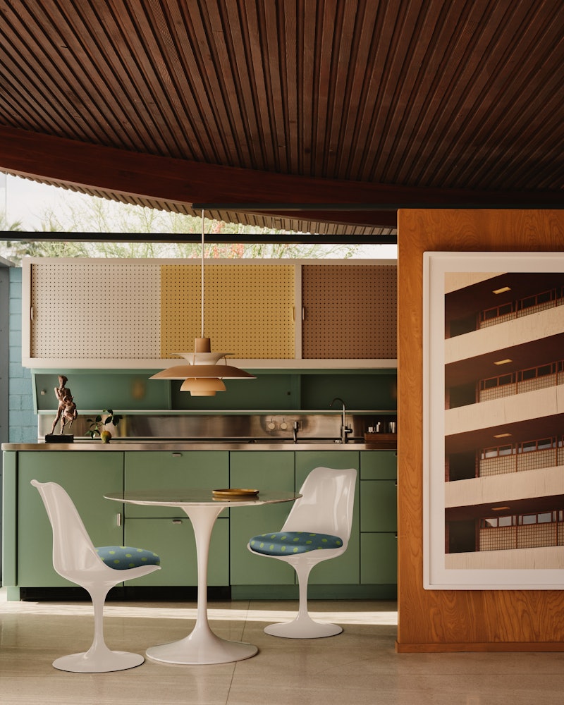 Saarinen Tulip Side Chair