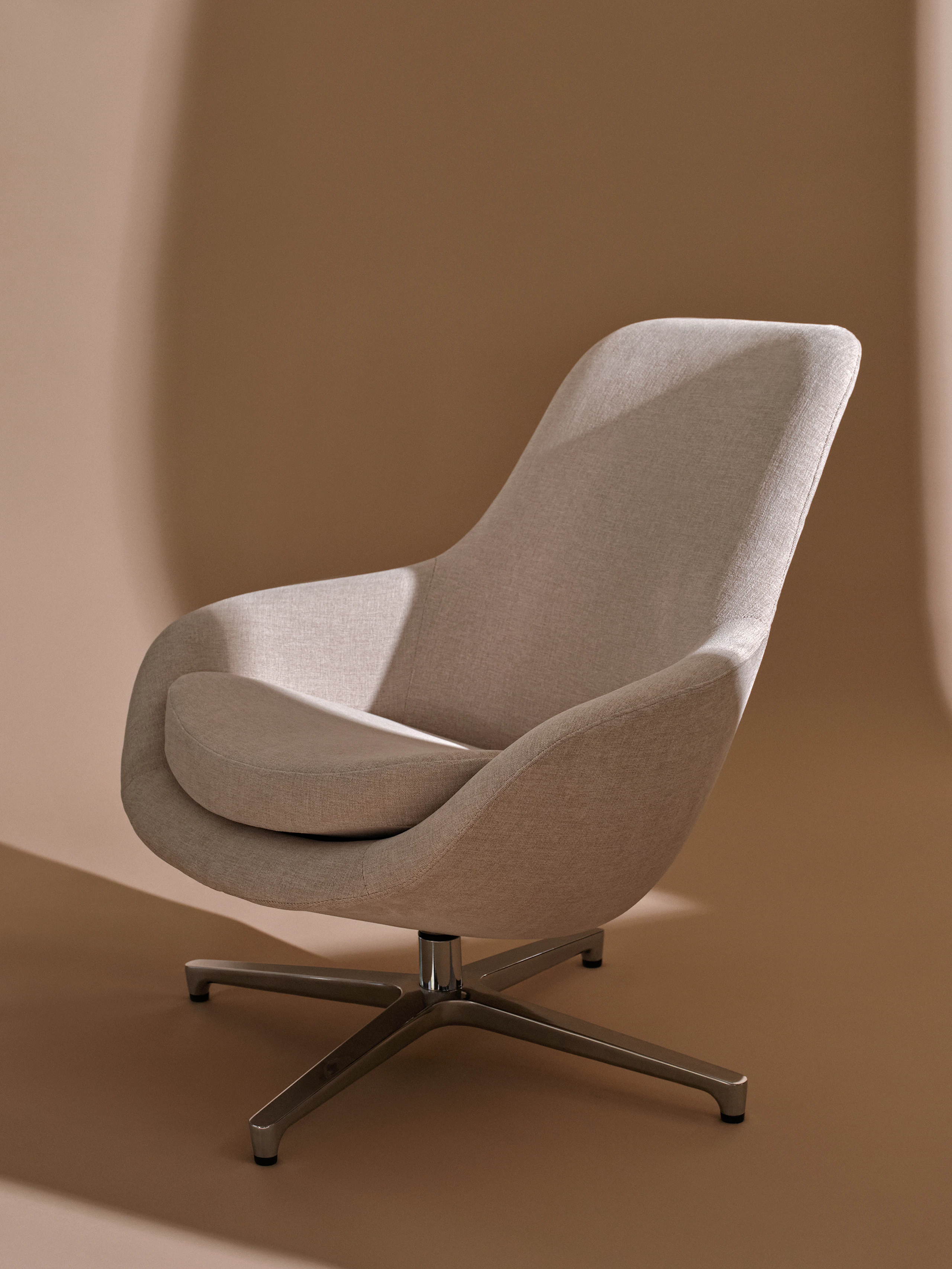 Saiba Lounge Chair