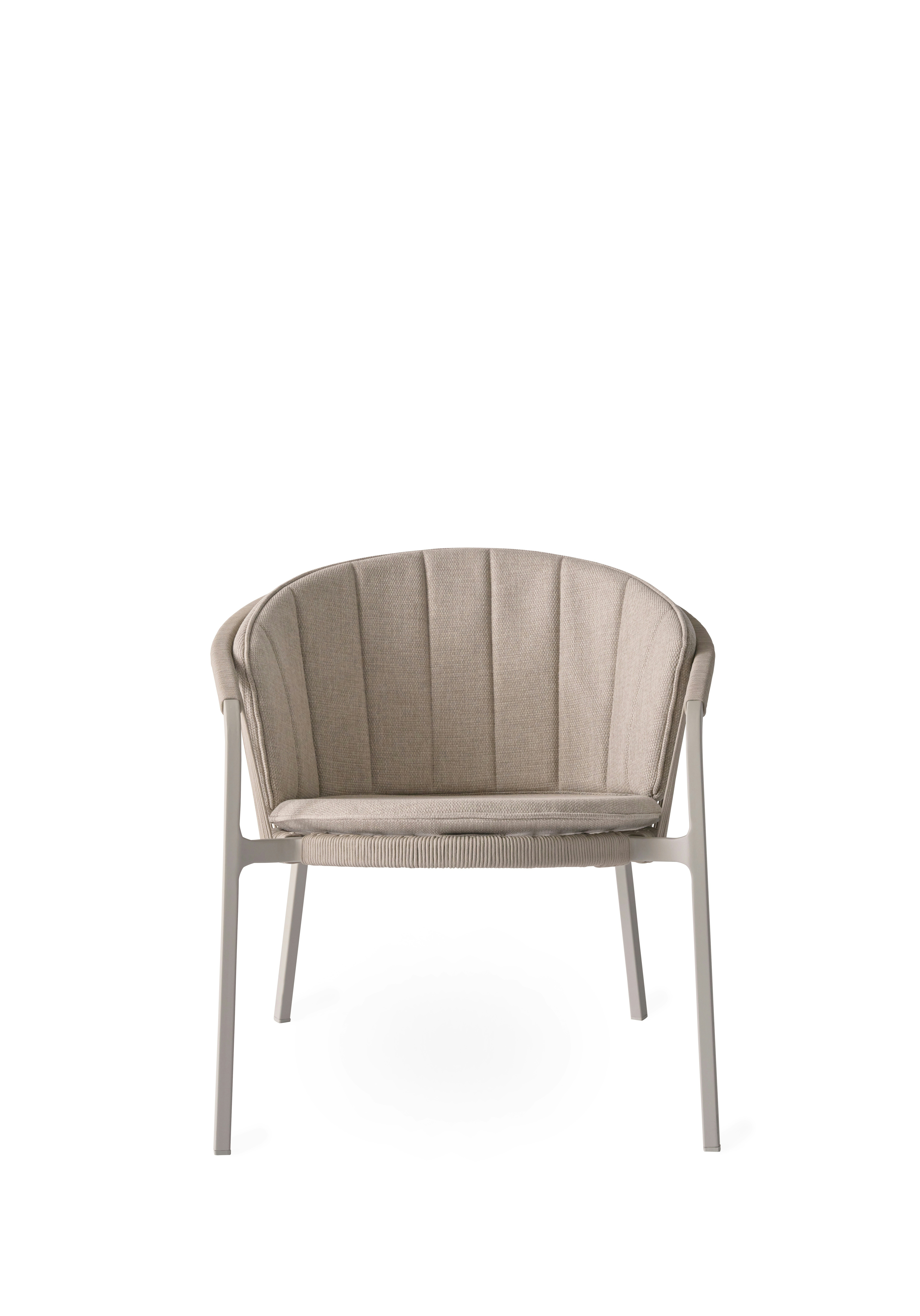 A Vipp712 Lagrasse Lounge Chair .